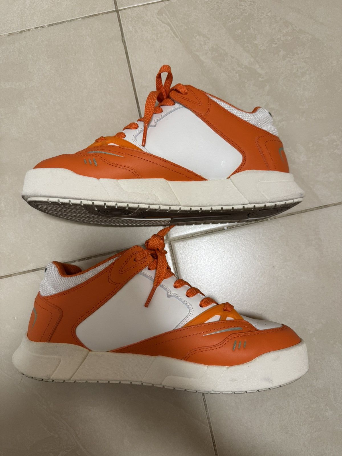 Heron Preston Heron Preston Low Key Logo Low-Top Leather Sneakers Size 41 Size US 8 / EU 41 - 7 Thumbnail
