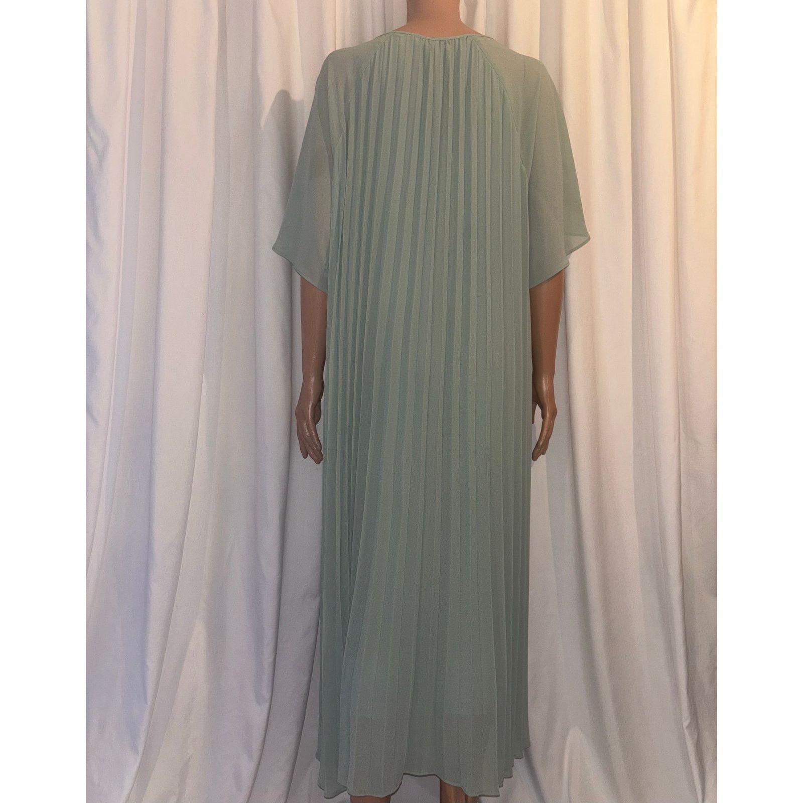 H&M H&M Size Medium Mint Green Pleated Dress Size M / US 6-8 / IT 42-44 - 4 Thumbnail
