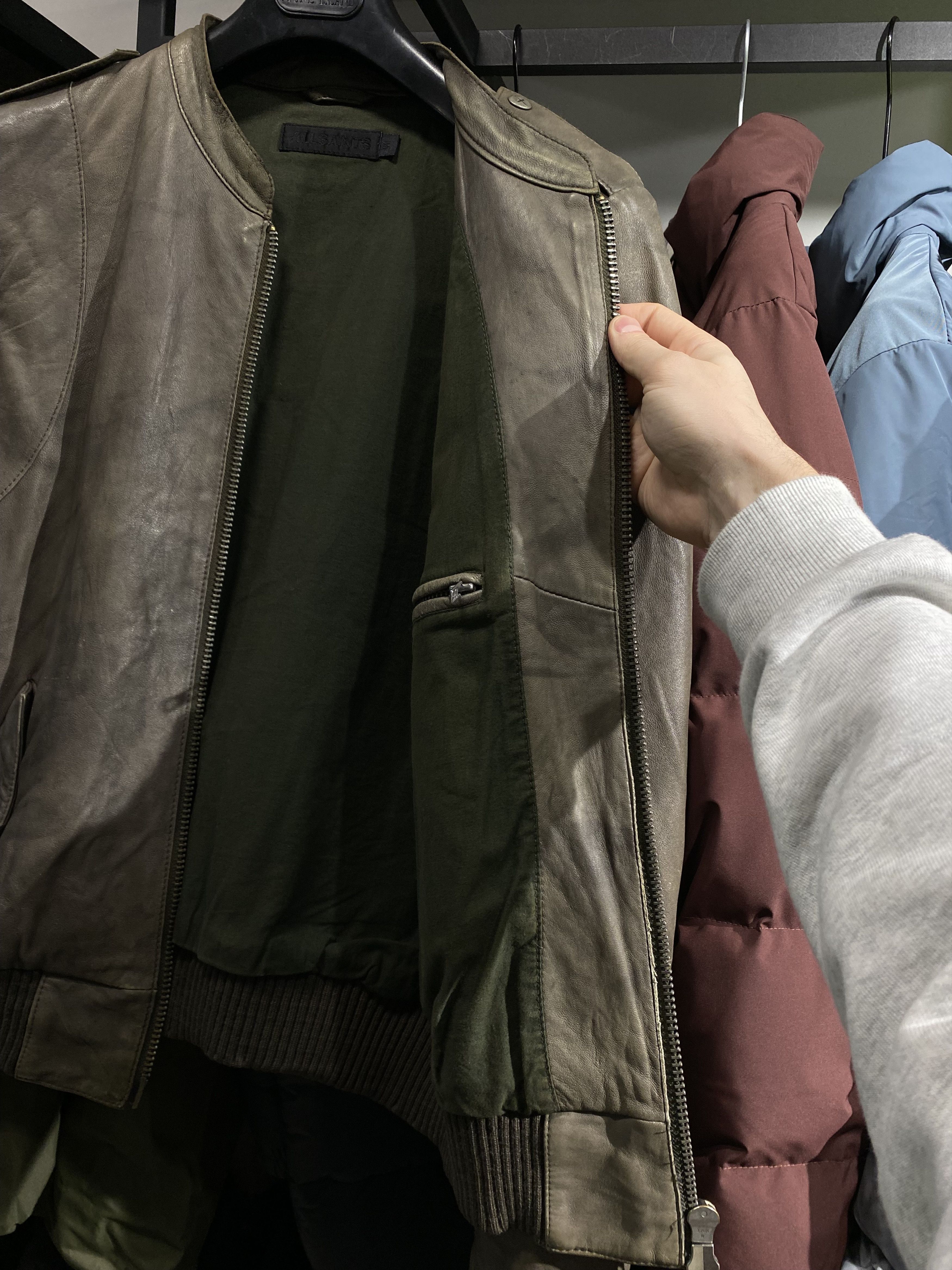Allsaints Vintage Distressed Allsaints leather bomber jacket size M Size US M / EU 48-50 / 2 - 9 Thumbnail