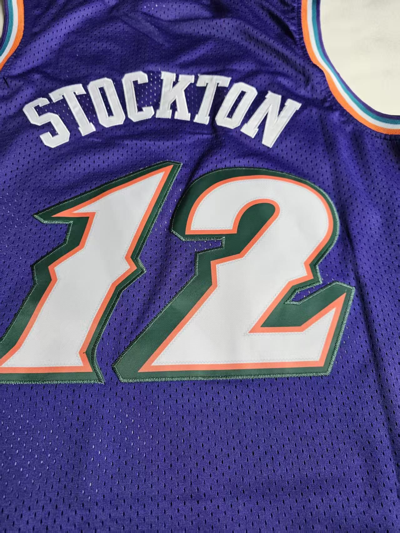 NBA Utah Jazz 12 John Stockton Jersey Size US XL / EU 56 / 4 - 4 Thumbnail
