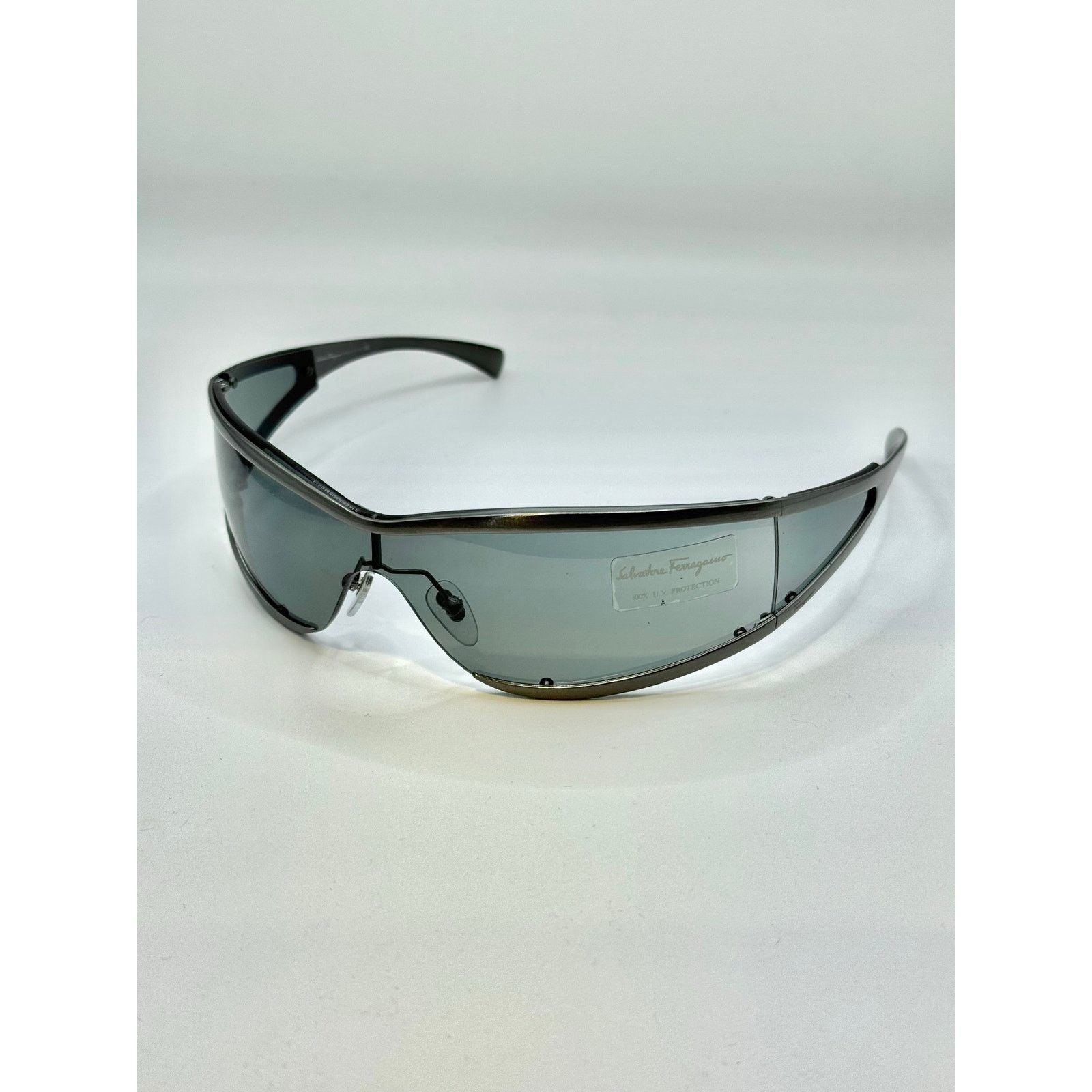 Salvatore Ferragamo 1990s Salvatore Ferragamo futuristic metallic sunglasses-new Size ONE SIZE - 1 Thumbnail