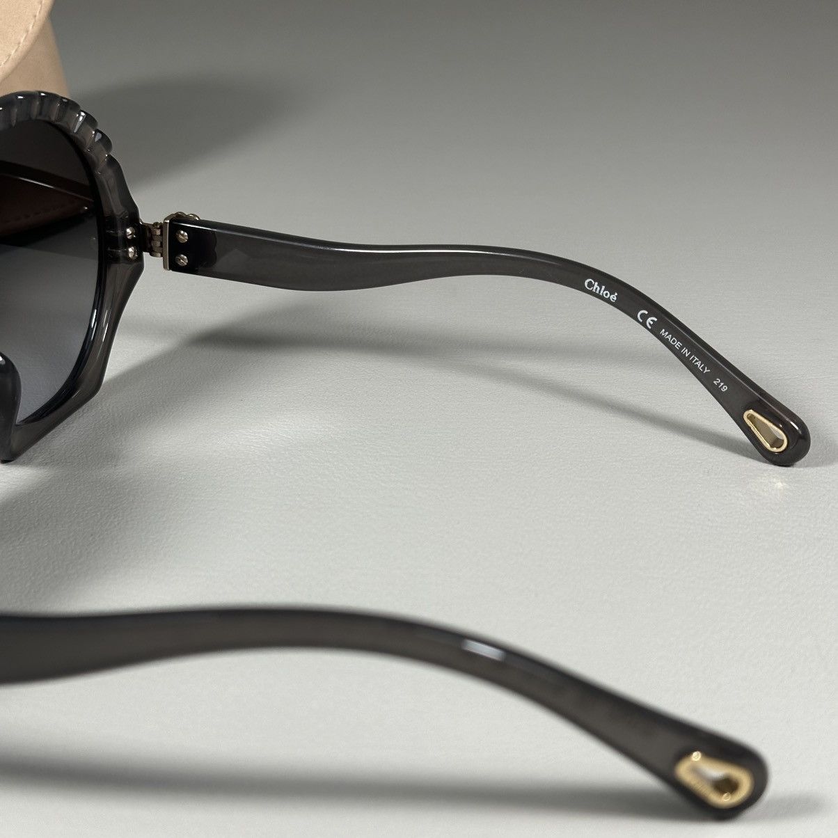 Chloe Chloe CE747SA 036 Round-Oval Dark Grey Sunglasses Size ONE SIZE - 7 Thumbnail