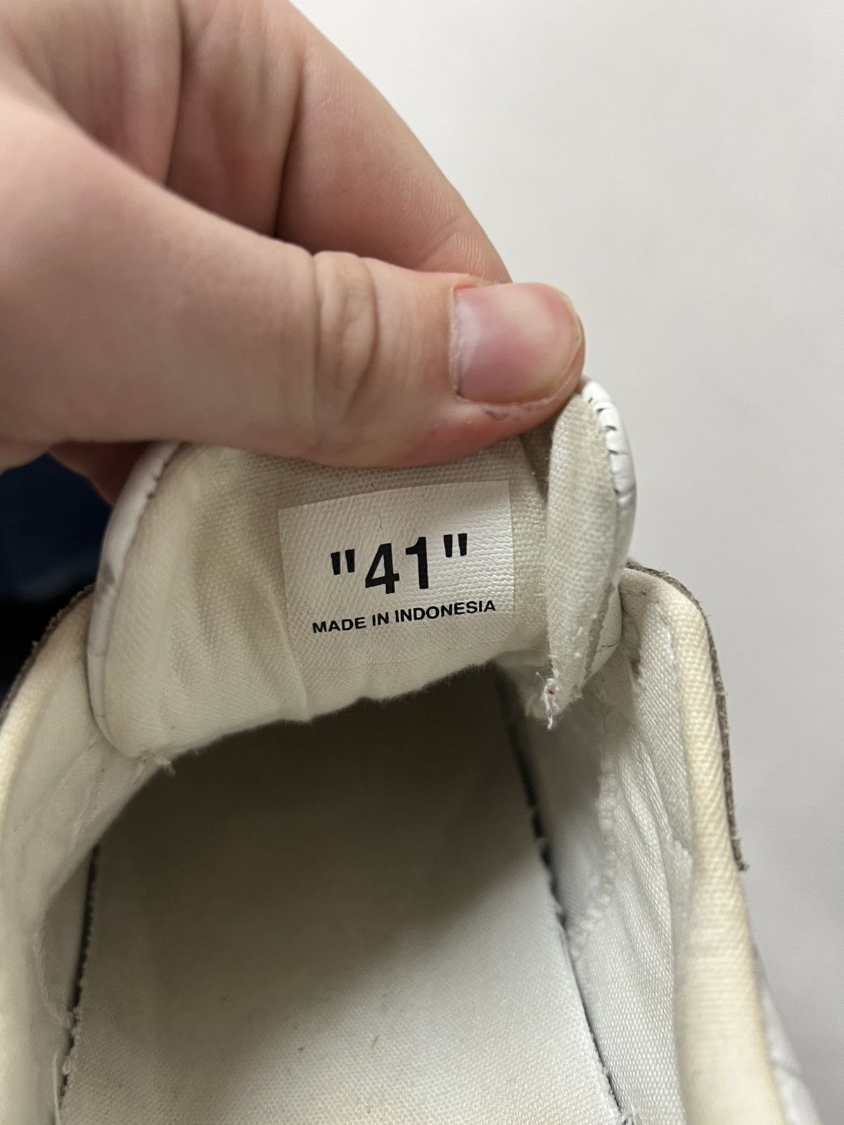 Off-White Off-White Low Vulcanized white/white Sneaker Leather Size US 8 / EU 41 - 14 Thumbnail