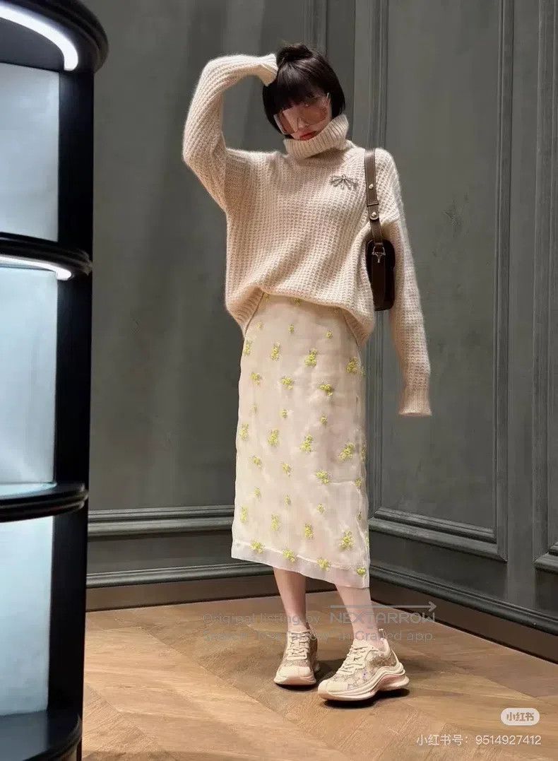 Gucci Gucci Small flower yarn skirt Size 25" / US 0 / IT 36 - 9 Thumbnail