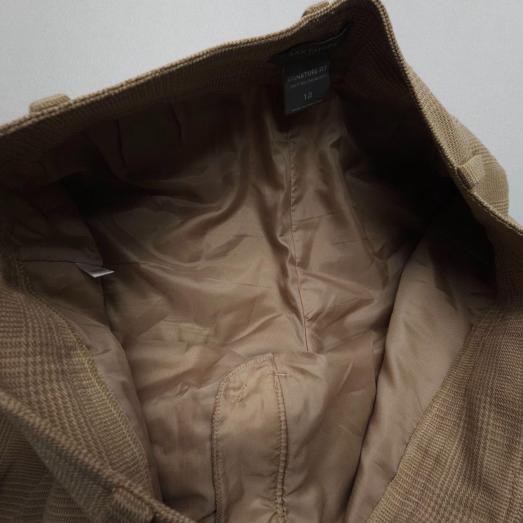 Ann Taylor Ann Taylor Wide Leg Trousers Dress Pants Size 12 Signature Fit Lined Plaid Tan Size 34" / US 12 / IT 48 - 4 Thumbnail
