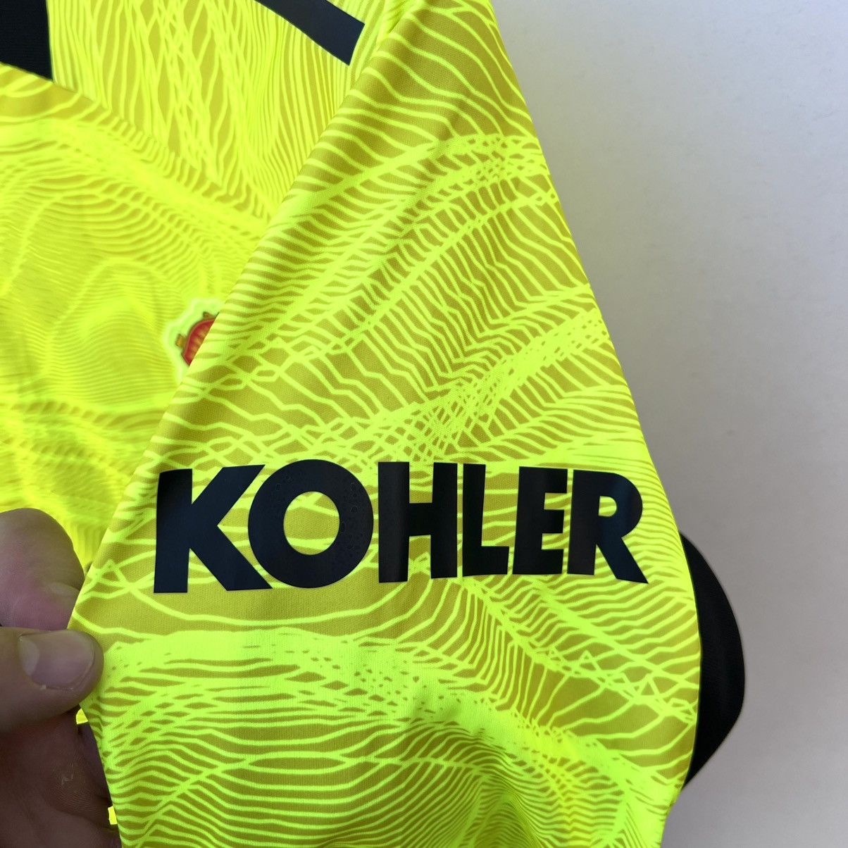 Adidas Manchester United Goalkeeper soccer jersey Shirt 2021-2022 Size US XL / EU 56 / 4 - 6 Thumbnail