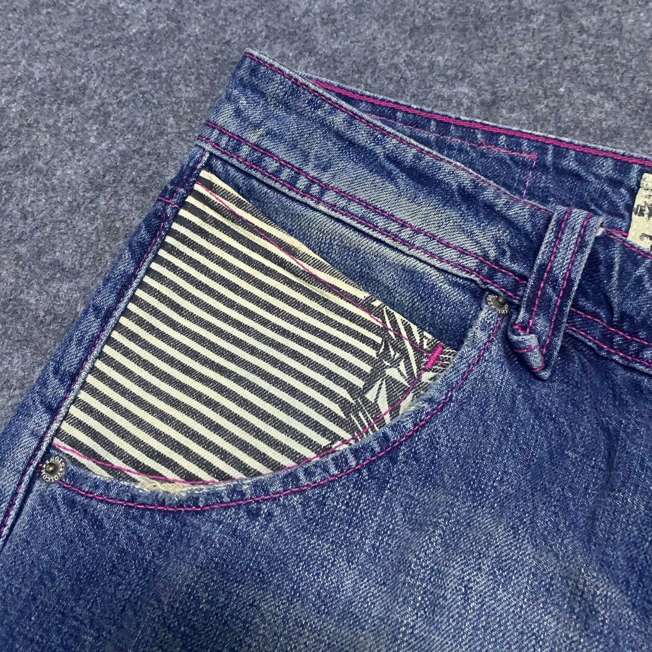 Vintage 💥Best Offer💥Vintage Volcom Stone Distressed Denim Size US 35 - 8 Thumbnail