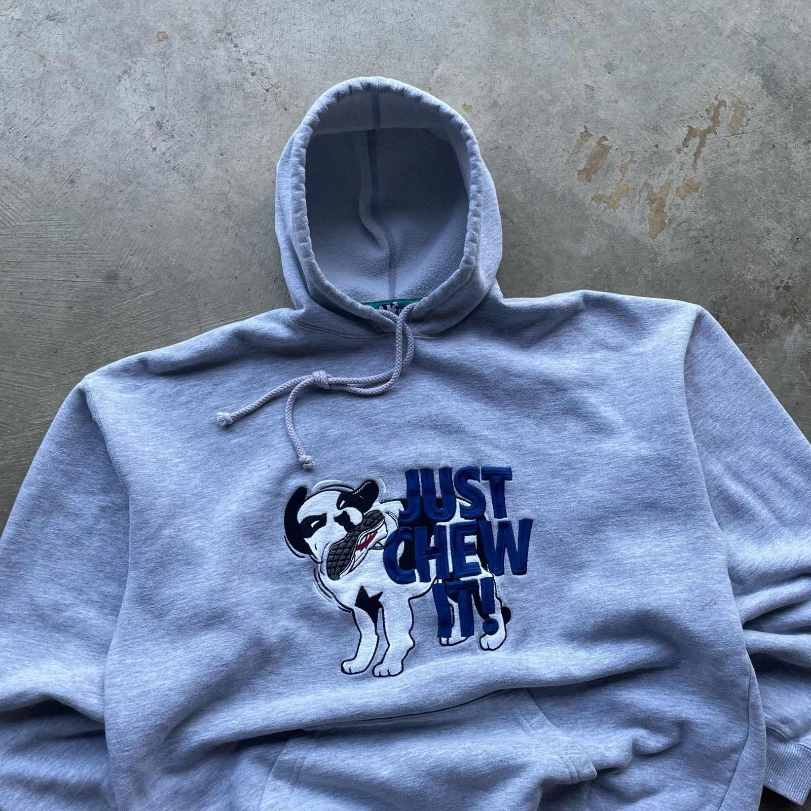 Vintage VINTAGE NIKE PARODY BIG DOGS HOODIE JUST CHEW IT SZ MEDIUM Size US M / EU 48-50 / 2 - 2 Thumbnail