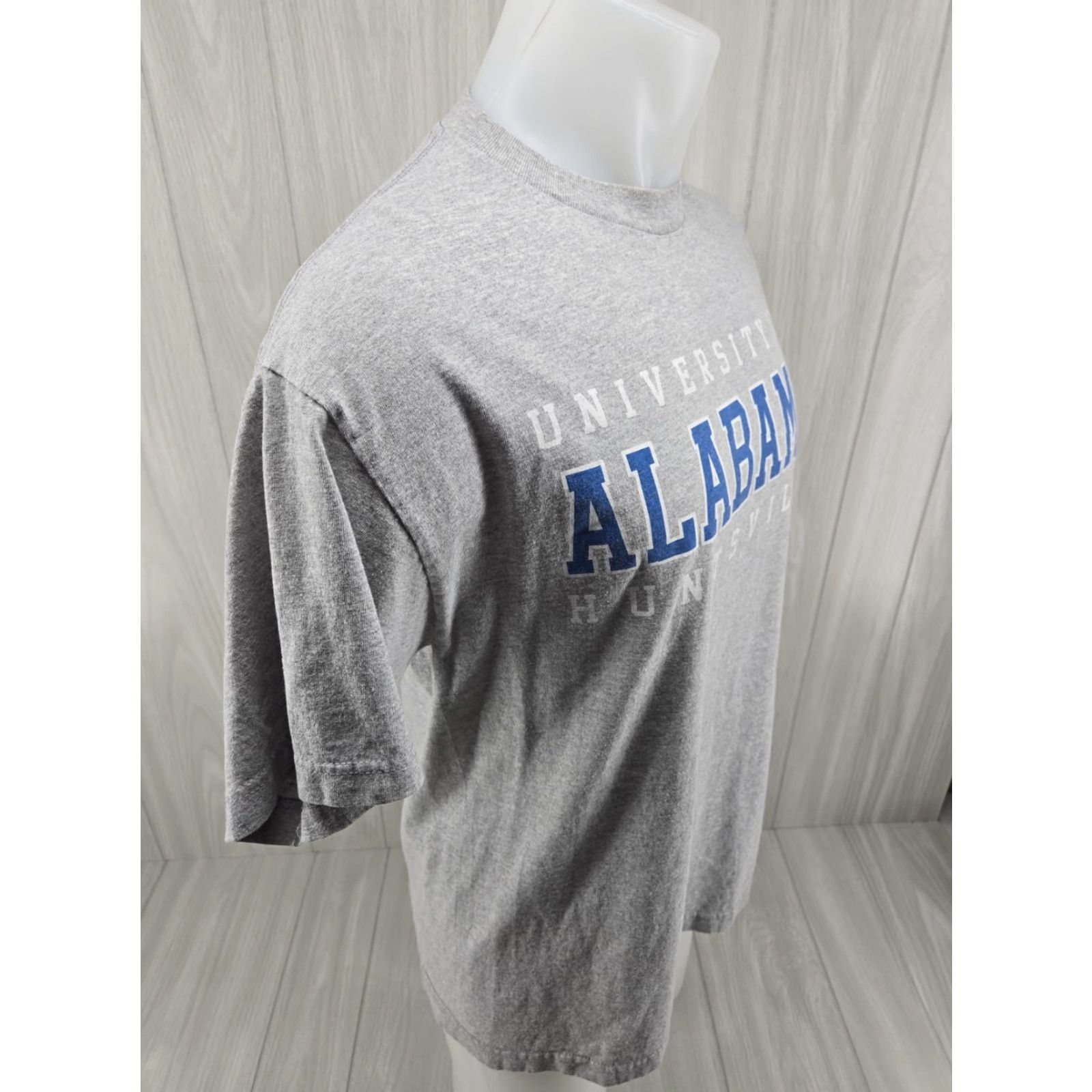 Vintage UAH Chargers Gray T-Shirt Size Large Men College University | Alstyle Apparel & Activewear, Cotton, Short Sleeve, Crew Neck, Logo, Vintage No Size US L / EU 52-54 / 3 - 6 Thumbnail