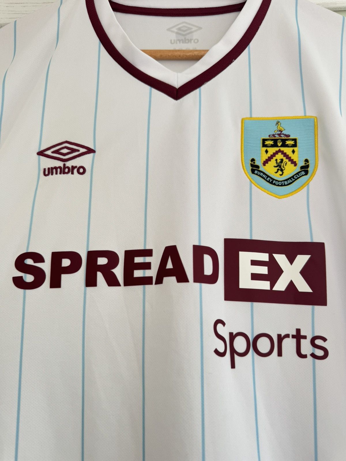 Umbro Burnley 2021-2022 Away Soccer Jersey Football Kit Shirt Size US XXL / EU 58 / 5 - 6 Thumbnail
