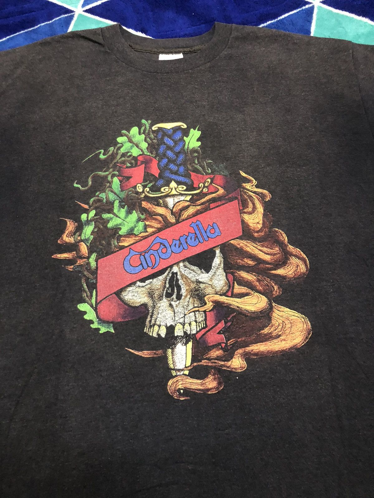 Vintage Vintage Cinderella shirt 1989 Wanted Cinderella Spring Ford Size US XL / EU 56 / 4 - 2 Thumbnail