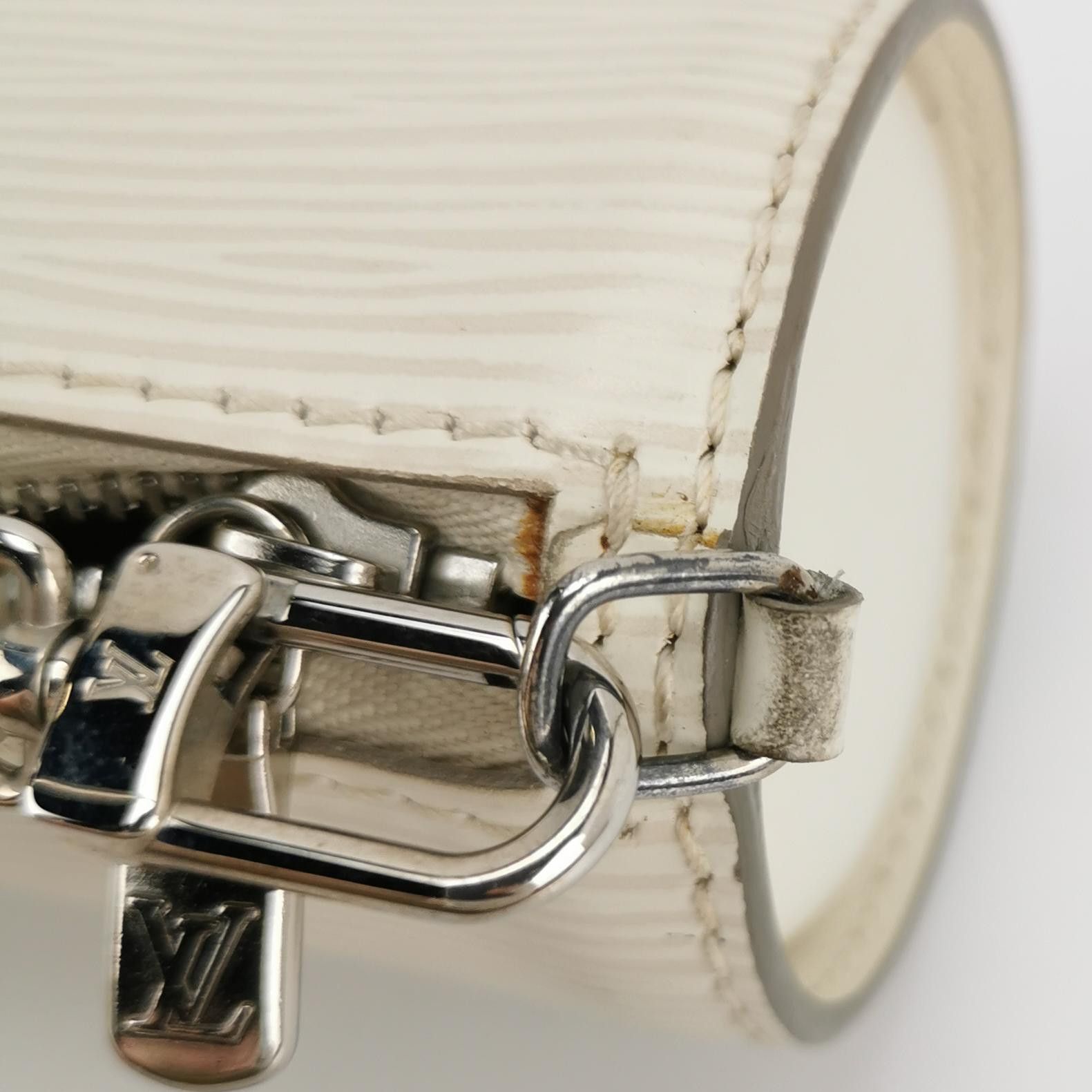 Louis Vuitton Louis Vuitton (LV) Papillon Mini Cowhide Water Ripple Drum Size ONE SIZE - 7 Thumbnail