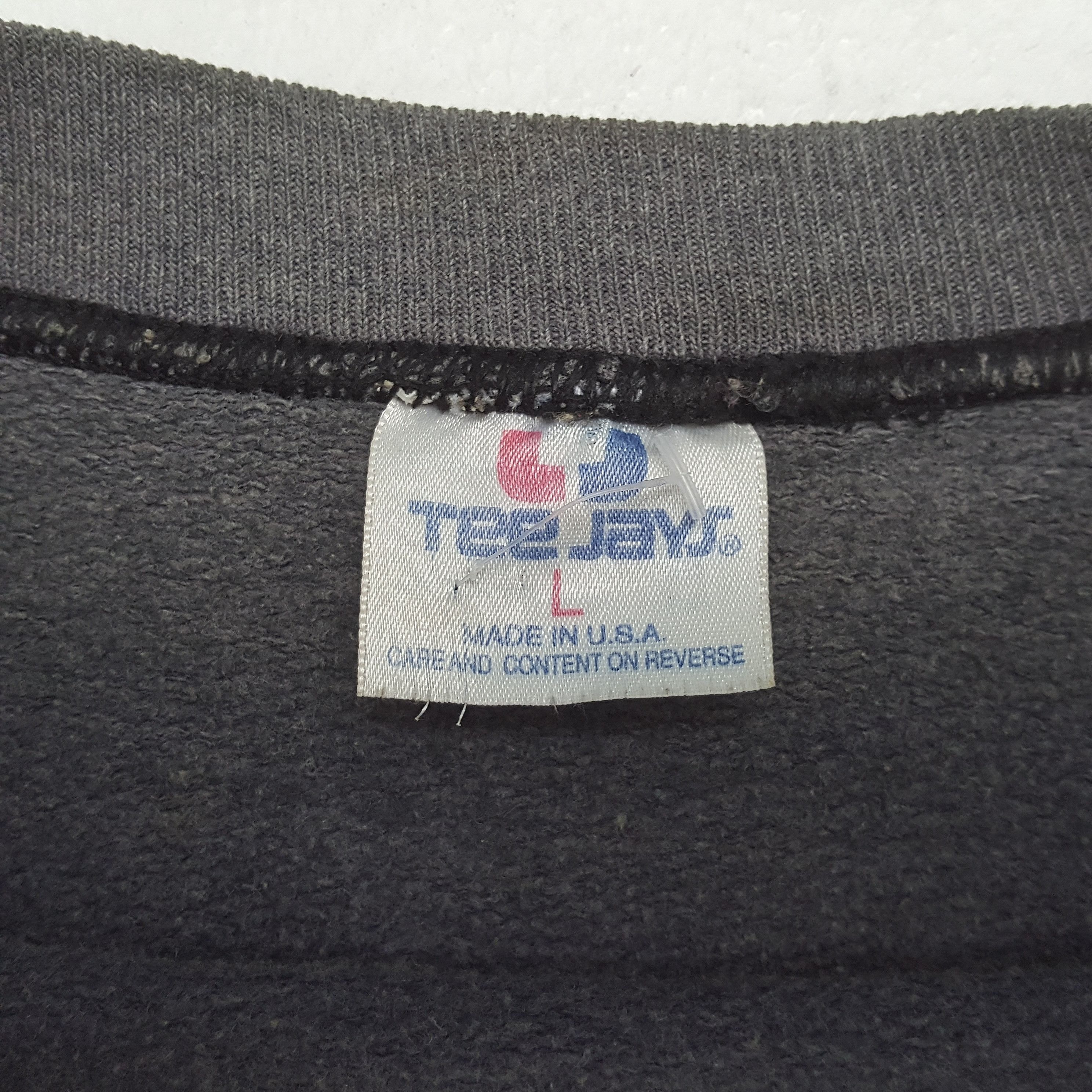 Disney Vintage Disney's 1993 Looney Tunes Sweatshirt C300N25 Size US M / EU 48-50 / 2 - 6 Thumbnail