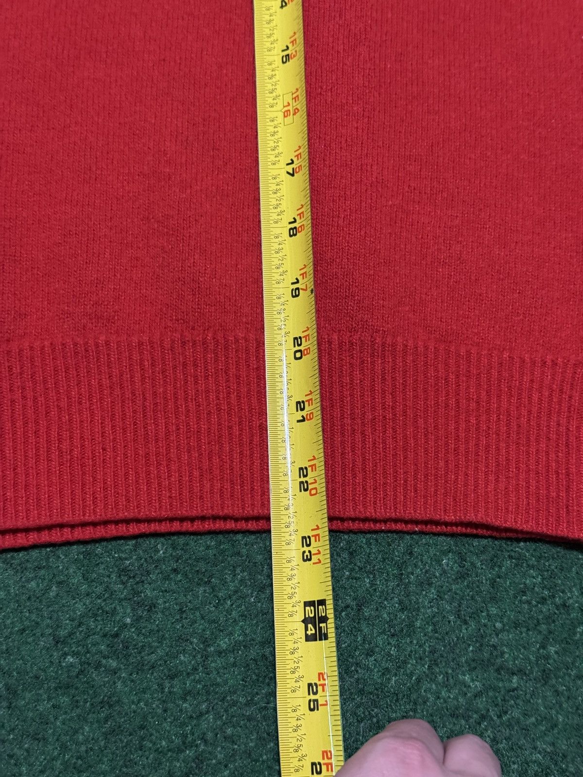 Vintage Vintage Cashmere 60s 70s Italian Red V Neck Small Sweater Size S / US 4 / IT 40 - 6 Thumbnail
