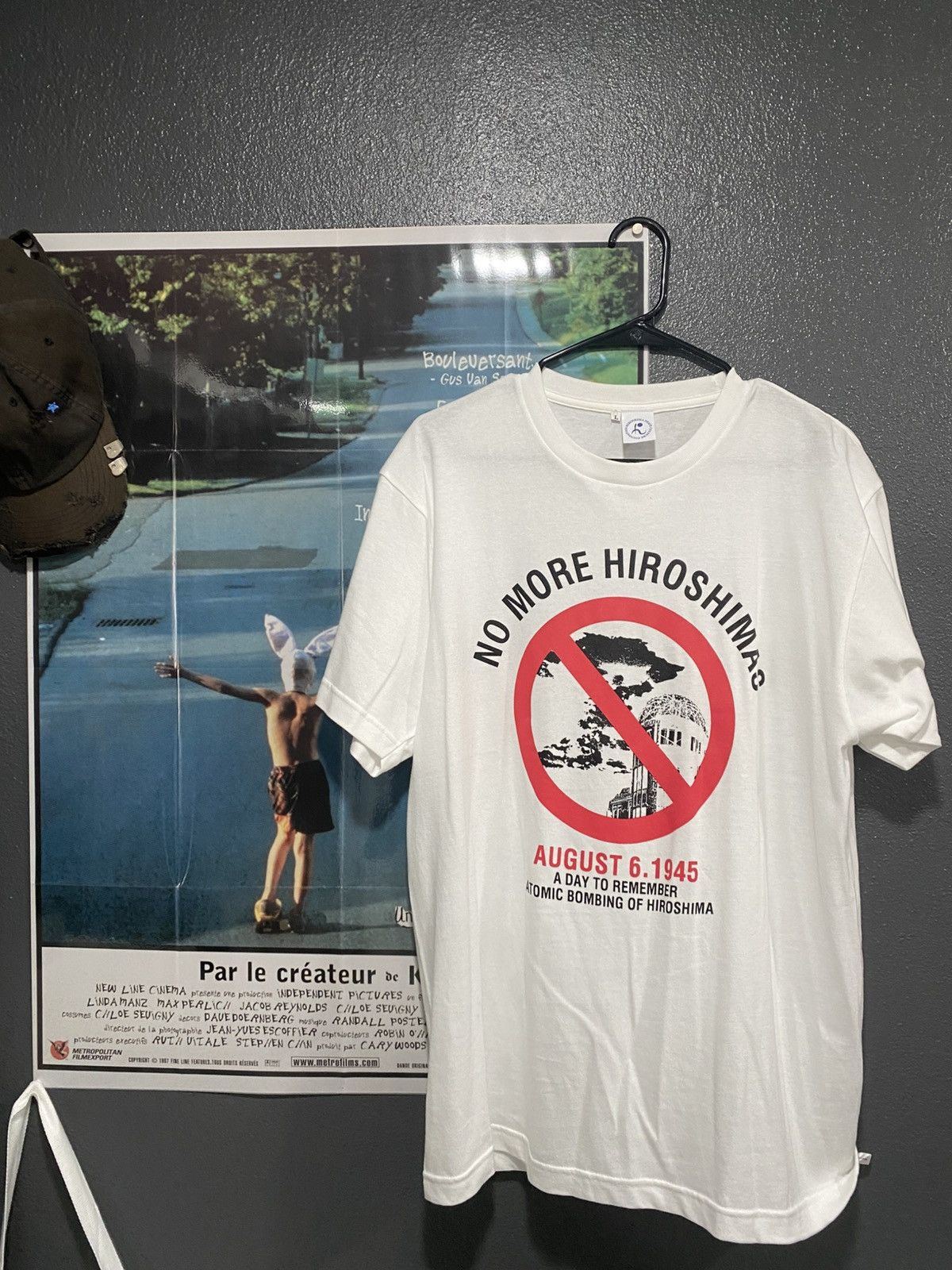 Vintage No more Hiroshimas memorial t-shirt Size US L / EU 52-54 / 3 - 1 Thumbnail