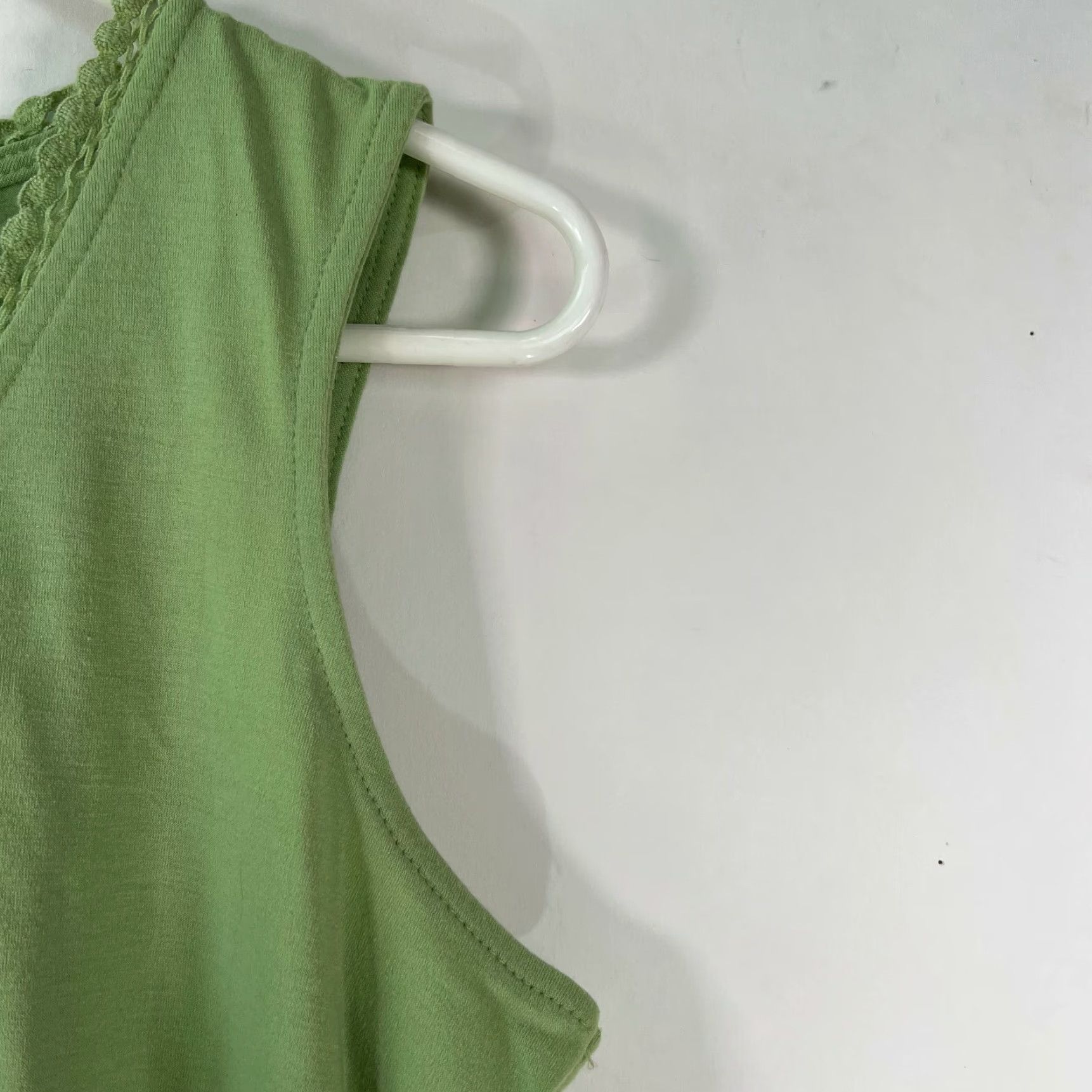 Vintage Sag Harbour Tank Womens Sleeveless V-Neck Stretch Casual Green Size M Shirt/Top Womens Sag Harbour Tank Green V-Neck Sleeveless Casual Medium Size M / US 6-8 / IT 42-44 - 4 Thumbnail