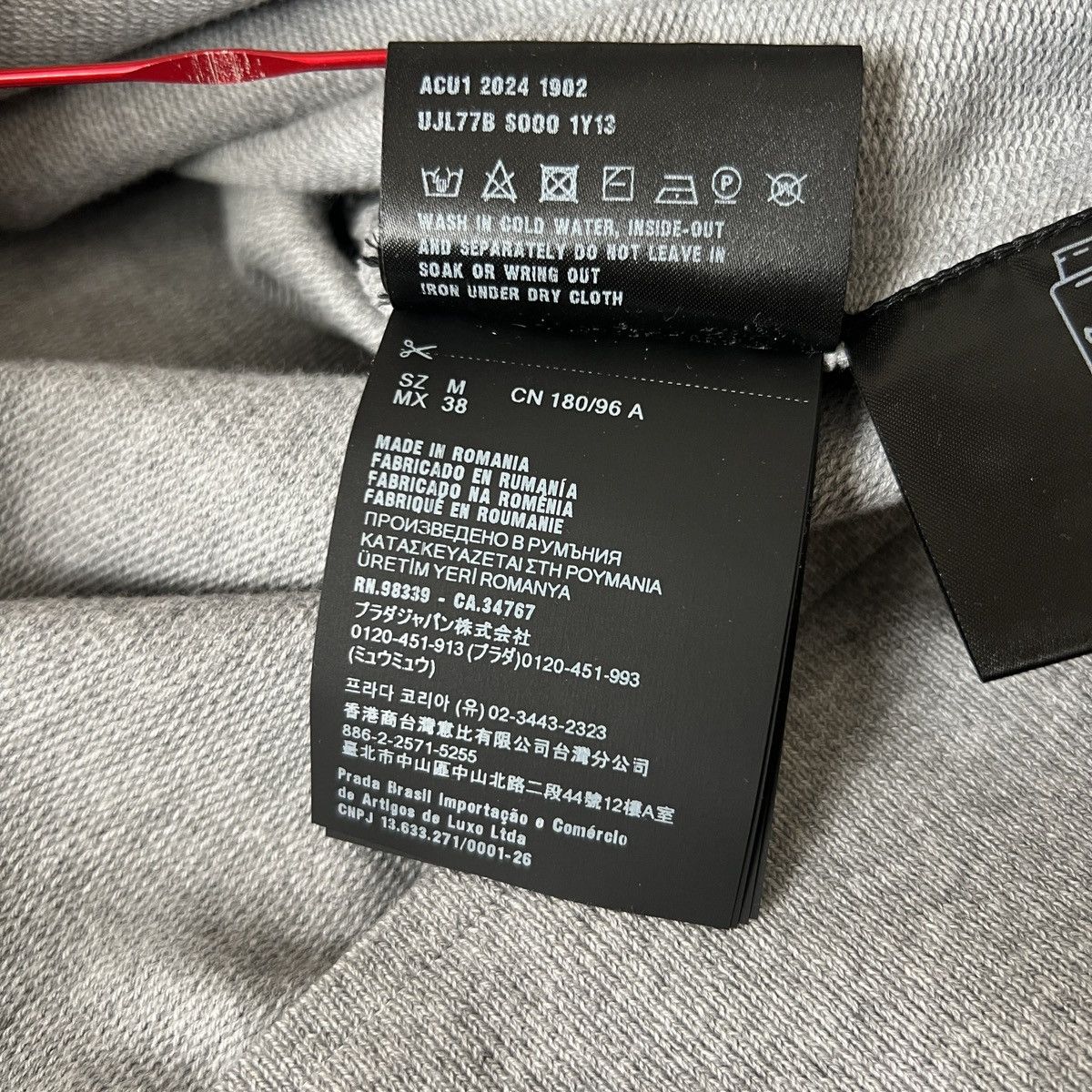 Prada 🔥🔥 Prada Crest Logo Sweatshirt Size US M / EU 48-50 / 2 - 11 Thumbnail