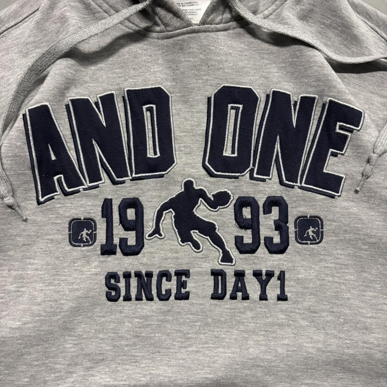 Vintage Vintage Y2K/2000s And1 Center Spellout 1993 “Since Day1” Essential Basketball Hoodie! Size US L / EU 52-54 / 3 - 2 Thumbnail