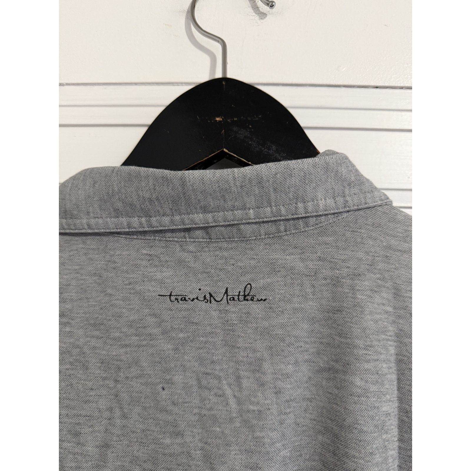 TravisMathew TravisMathew Two-Tone Black and Gray Golf Polo Men's Size M Size US M / EU 48-50 / 2 - 7 Thumbnail