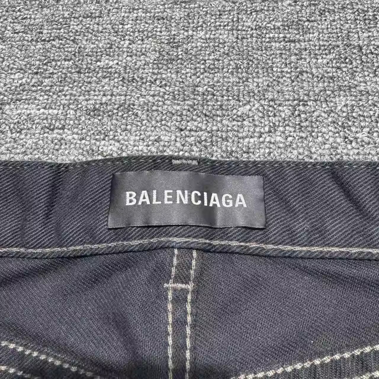 Balenciaga Balenciaga Solid Color Leg Jeans Size US 31 - 2 Thumbnail