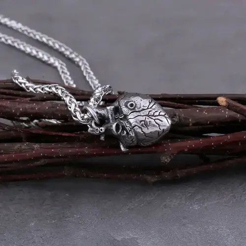 Vintage Anatomical Heart Pendant Necklace Size ONE SIZE - 2 Thumbnail
