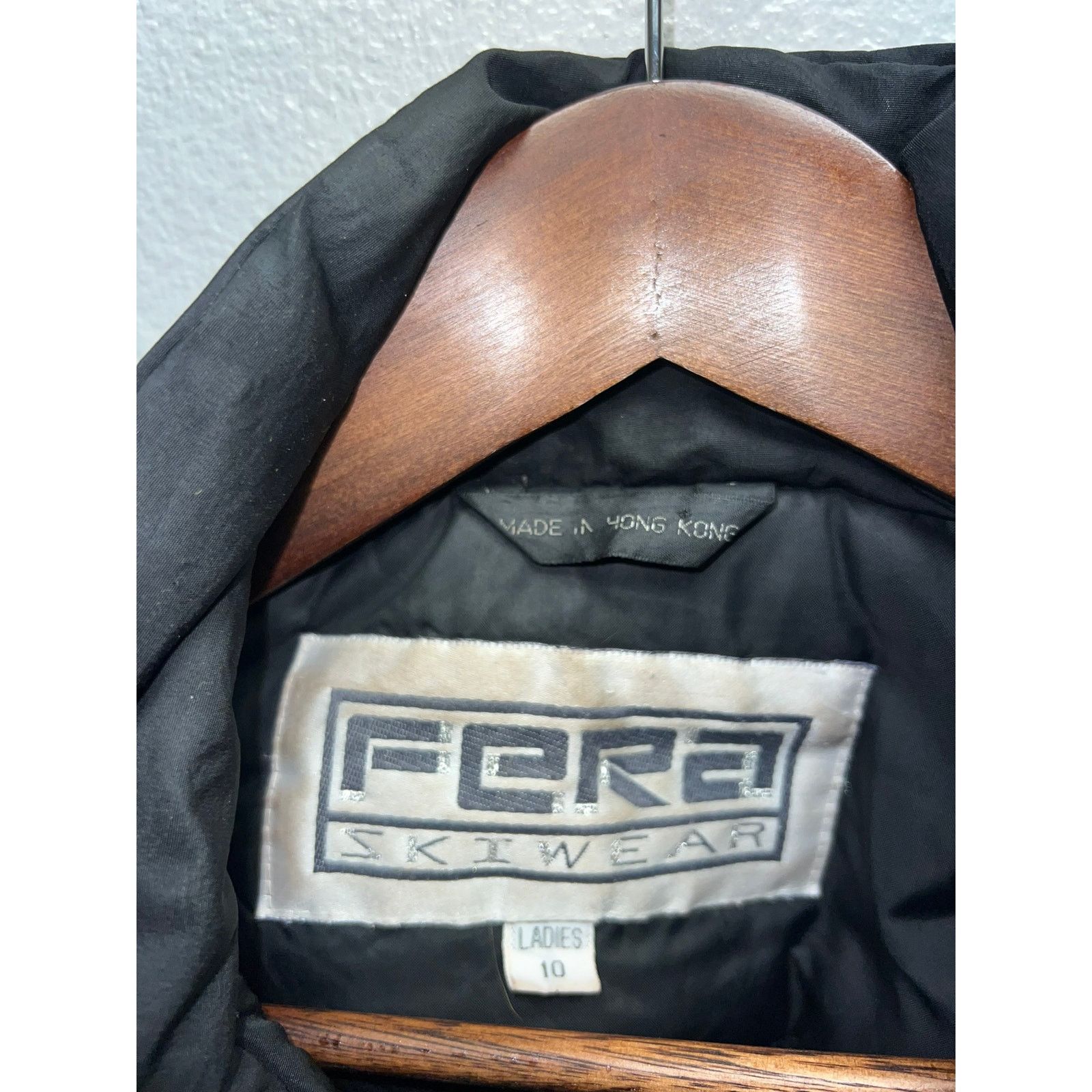 Fera Fera Skiwear Jacket Women's 10 Black Gold Ski Skiing Coat 10 Size L / US 10 / IT 46 - 8 Thumbnail