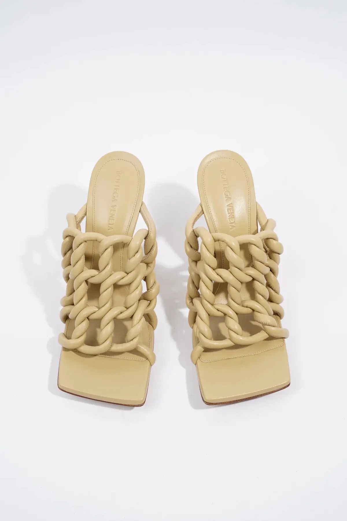 Bottega Veneta o1bcso1str0924 Stretch Twist Mules in Beige Size US 9.5 / IT 39.5 - 8 Thumbnail
