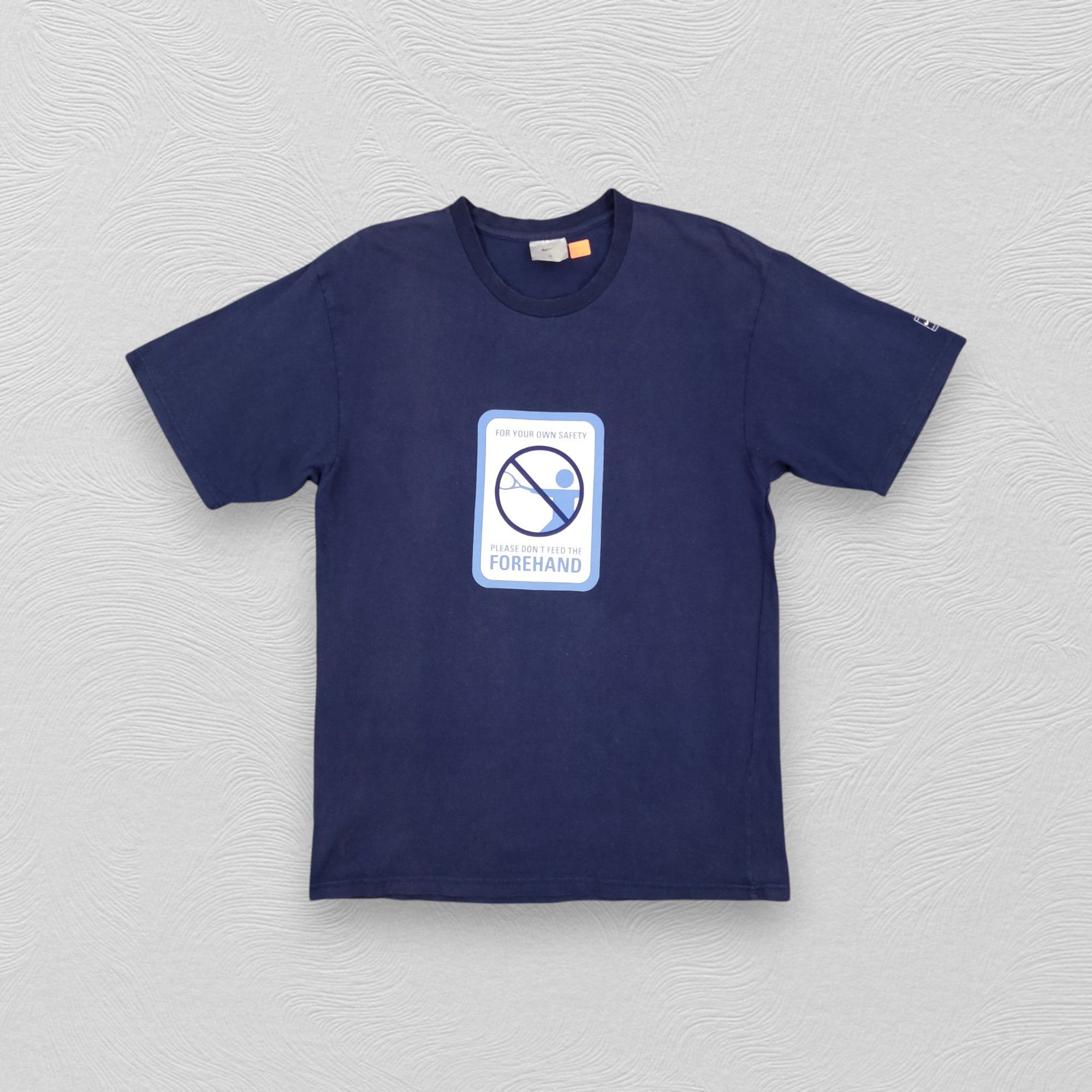 Nike Vintage Nike Medium Tshirt - G042 Size US M / EU 48-50 / 2 - 1 Thumbnail