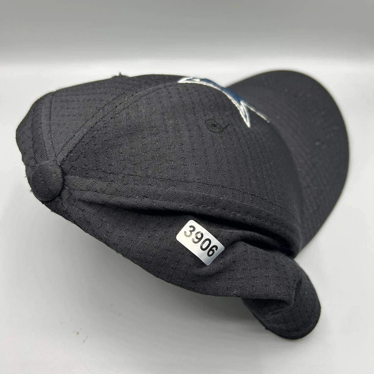 The Unbranded Brand Dallas Cowboys Hat Men M-L Embroidered Stretch Fitted Size ONE SIZE - 8 Thumbnail