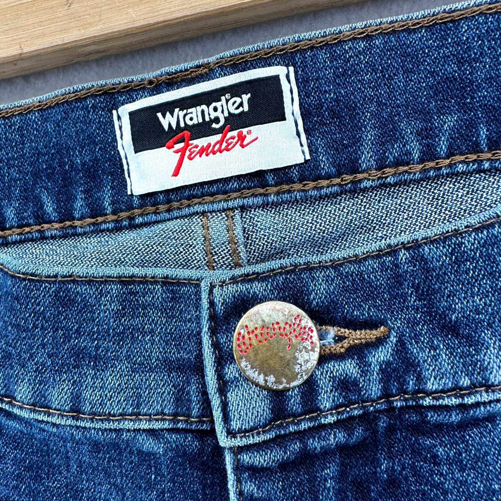 Wrangler VINTAGE Wrangler Jeans Mens 38x32 Blue Denim 5-Pocket Tapered Regular Rock Punk Logo Embroidered Size US 38 / EU 54 - 2 Thumbnail