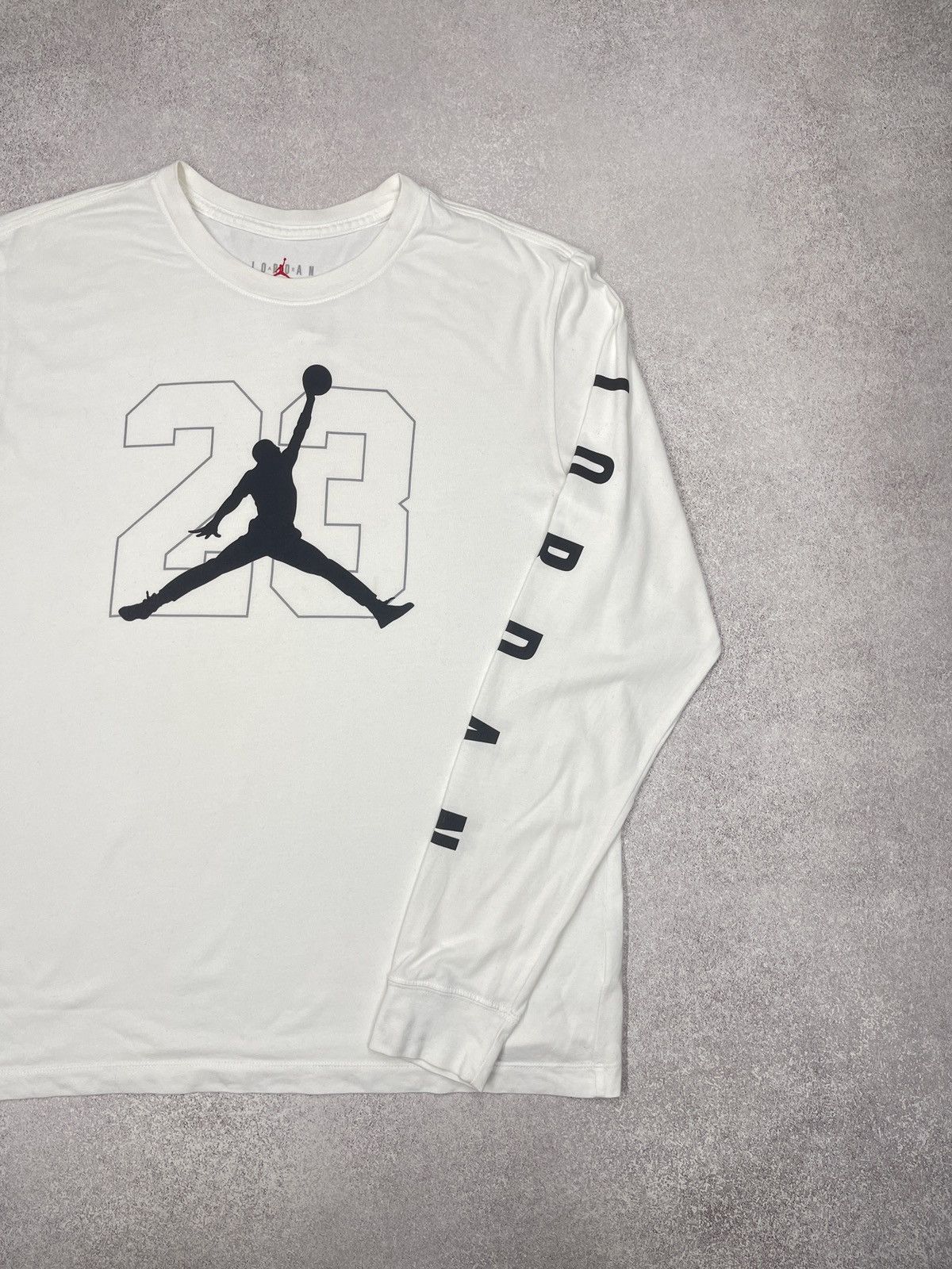 Jordan Brand Mens Nike Air Jordan JumpMan 23 Longsleeve White Big Logo Size US L / EU 52-54 / 3 - 3 Thumbnail