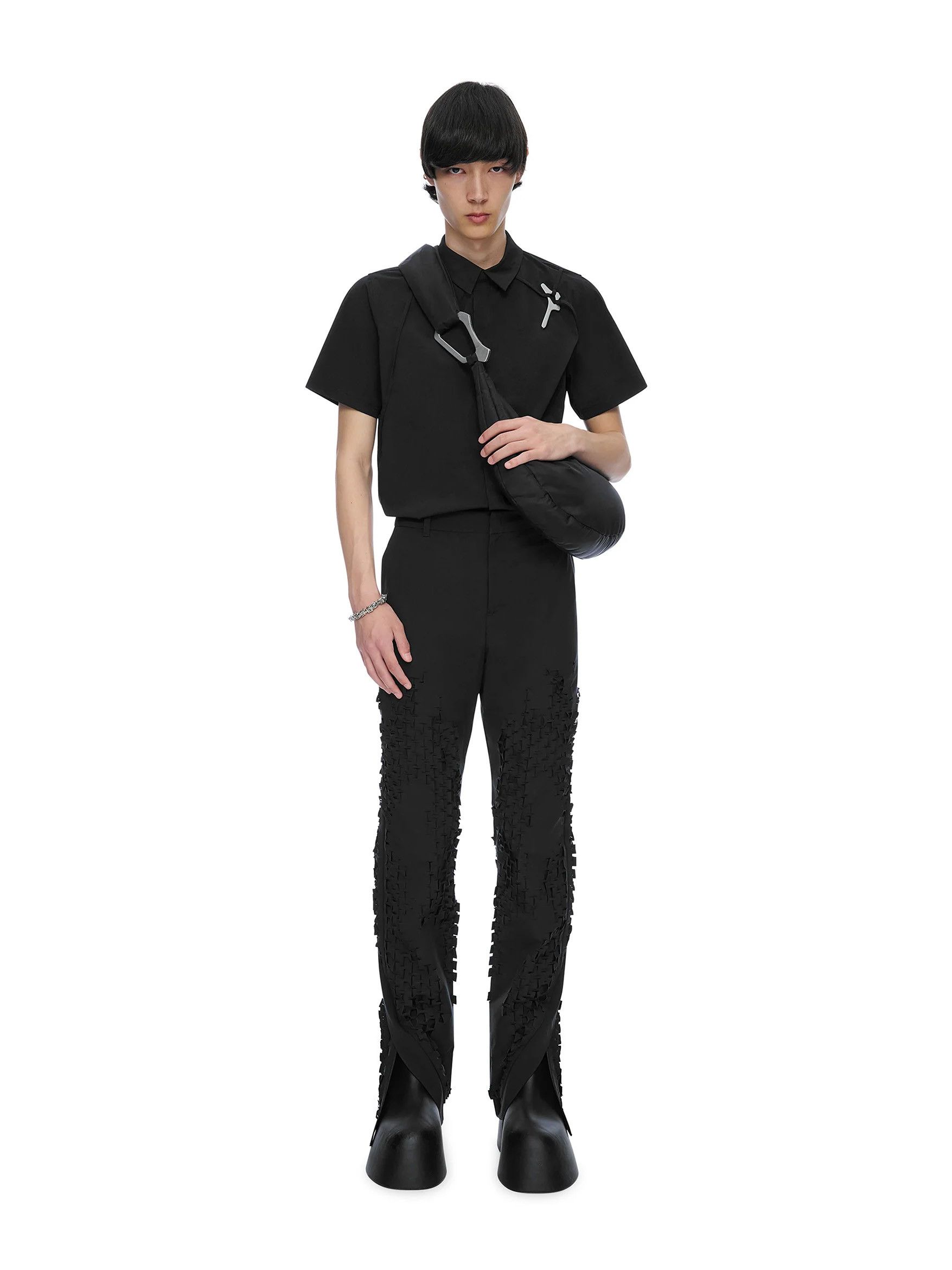Heliot Emil PRESS24 MORPHOGENS LASERCUT-PATTERN TECHNICAL TROUSERS BLACK Size US 32 / EU 48 - 2 Thumbnail