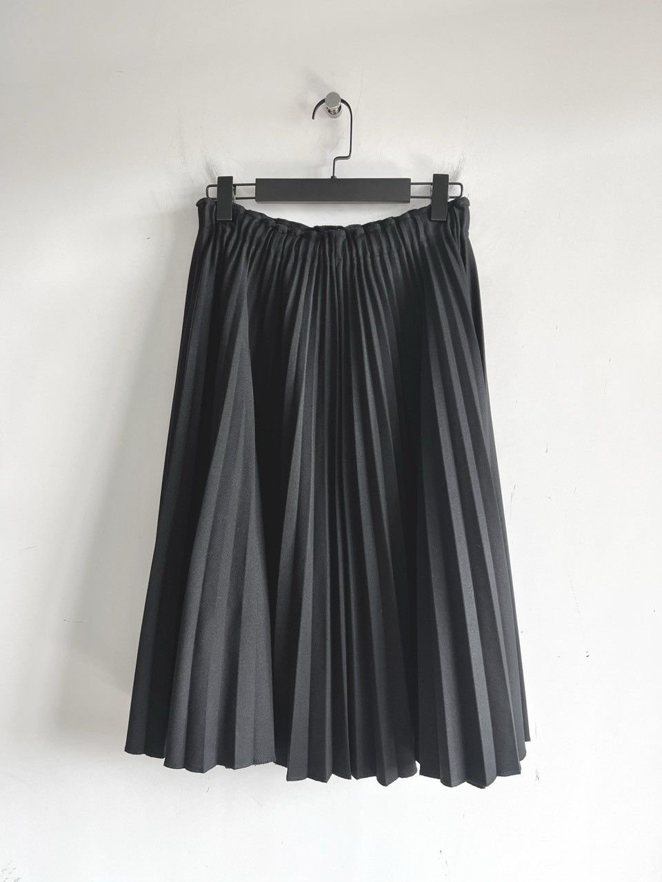 Comme des Garcons Black COMME des GARCONS - Fine Lined Pleated Long Skirt Size 27" / US 4 / IT 40 - 1 Thumbnail