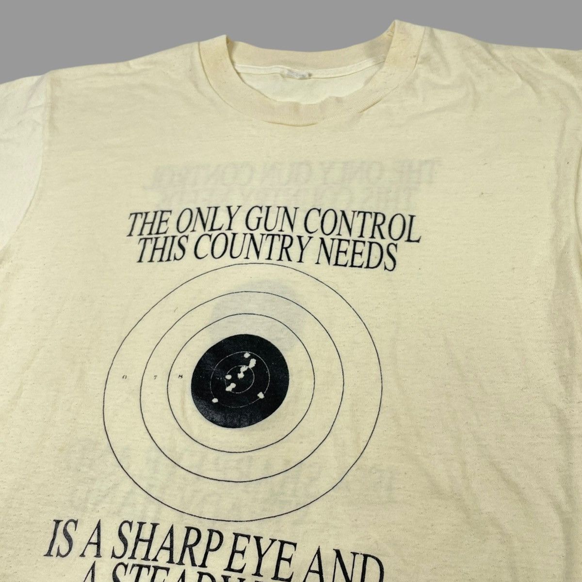Vintage Vintage 90s shooting target t shirt Size US L / EU 52-54 / 3 - 4 Thumbnail