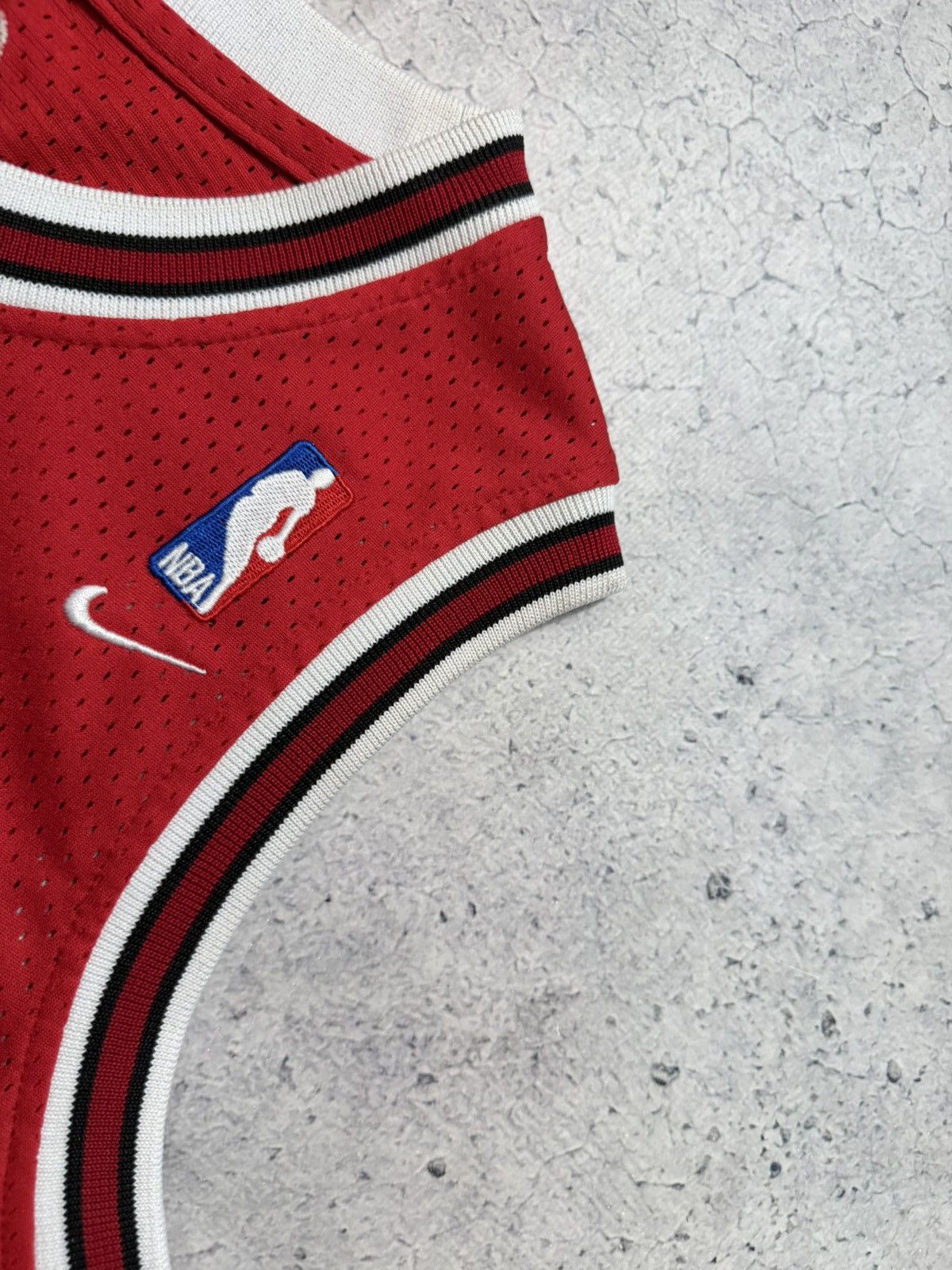 Nike Nike Air Jordan #23 Chicago Bulls Vintage Jersey Shirt NBA Size US M / EU 48-50 / 2 - 10 Thumbnail