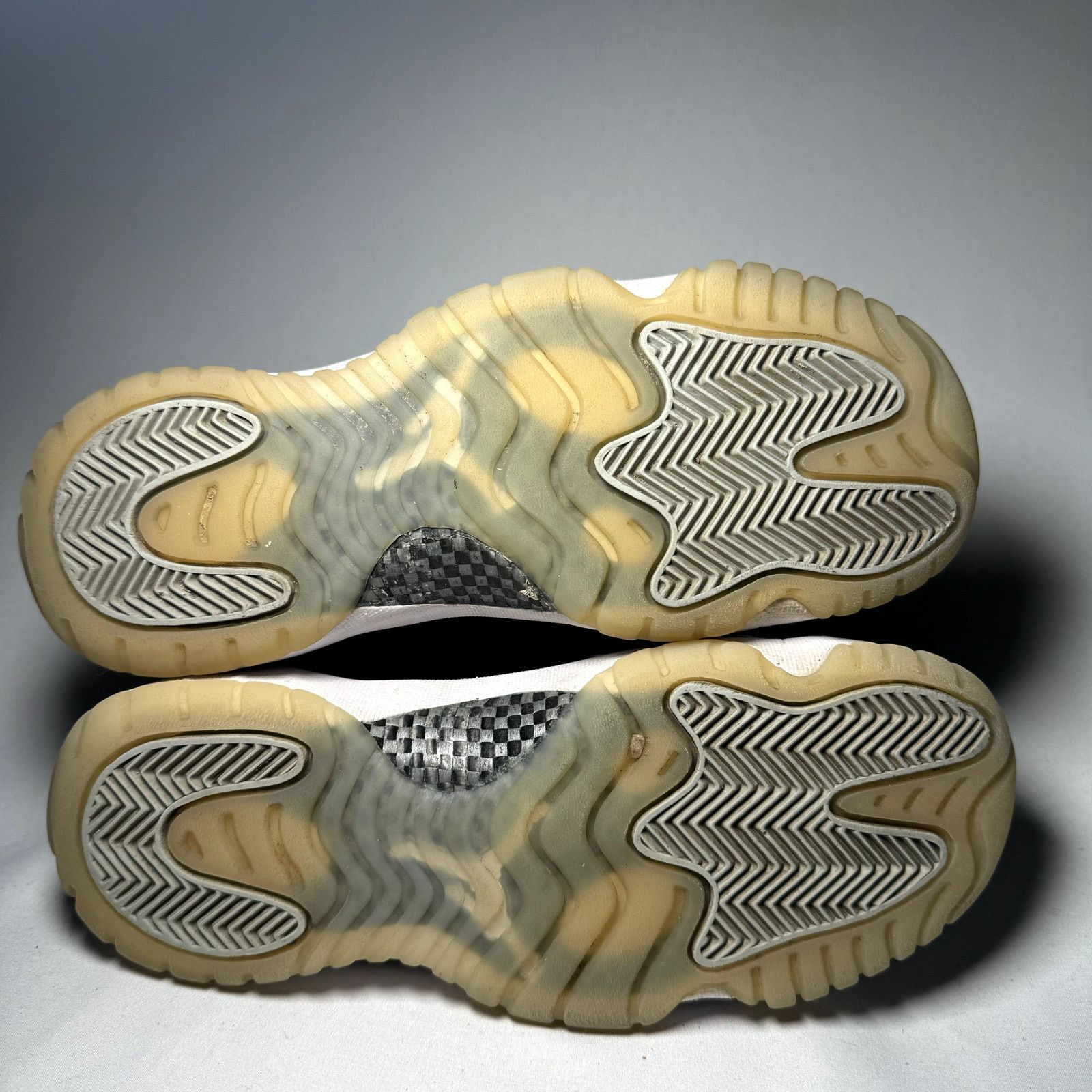 Jordan Brand × Nike Size 6.5 - Air Jordan 11 Retro GS Jubilee / 25th Anniversary Size US 6.5 / EU 39-40 - 6 Thumbnail