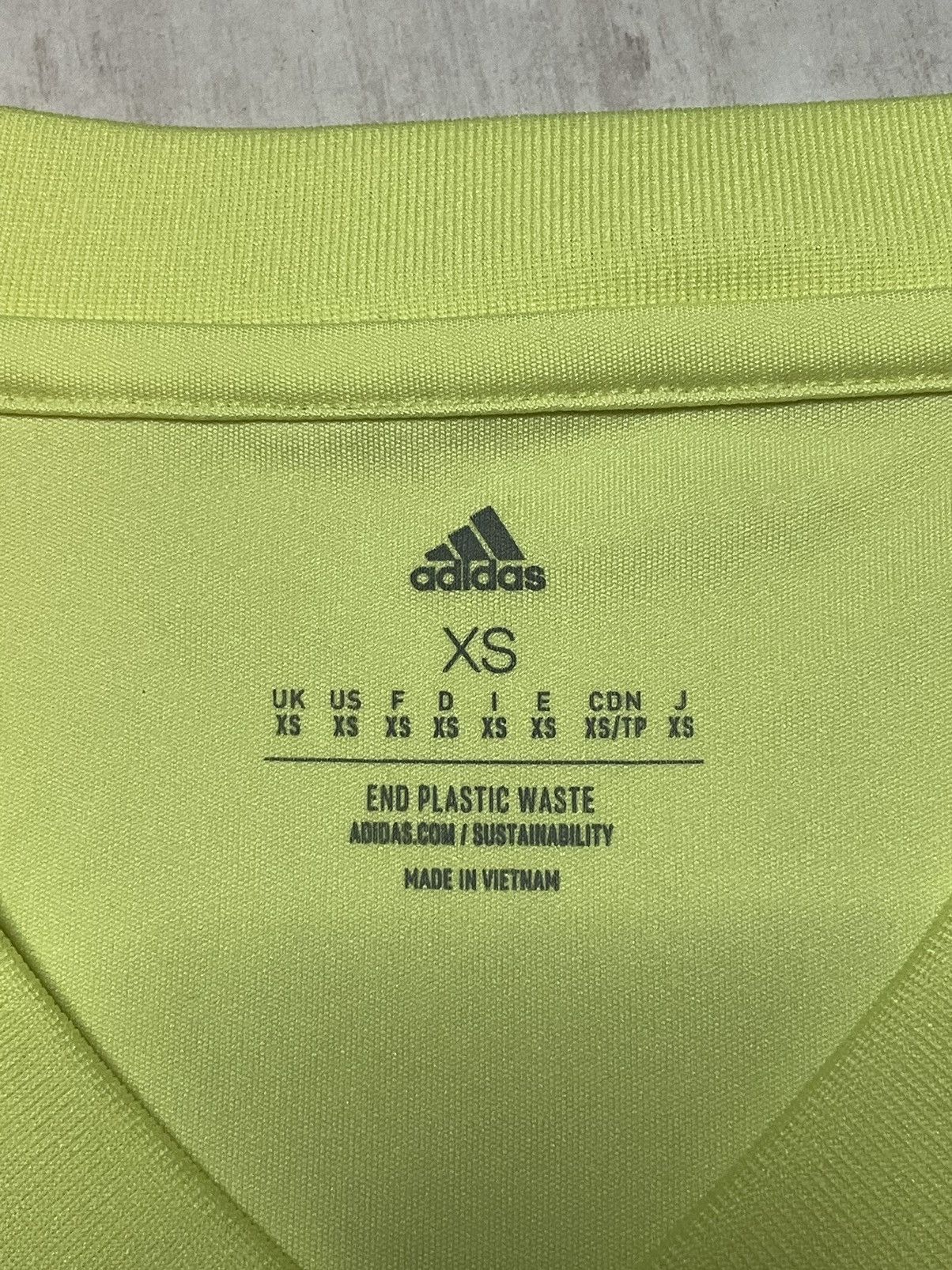 Adidas Adidas Leeds United 2022/2023 Away Football Shirt Jersey Size US XS / EU 42 / 0 - 6 Thumbnail