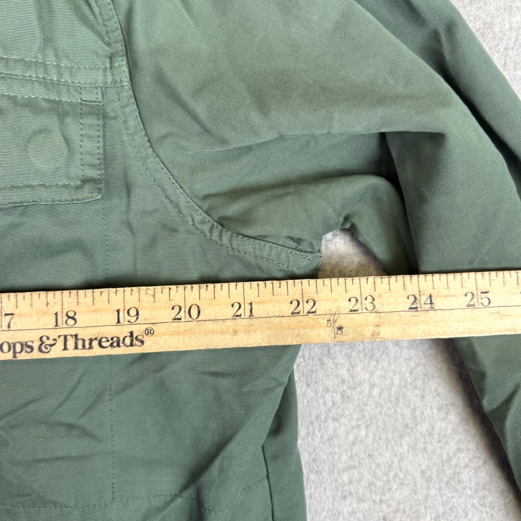 Vintage VINTAGE Columbia Hooded Utility Jacket Windbreaker Coat Mens M Green, Windbreaker, Jacket, Regular, 90s, Y2K Size US M / EU 48-50 / 2 - 3 Thumbnail