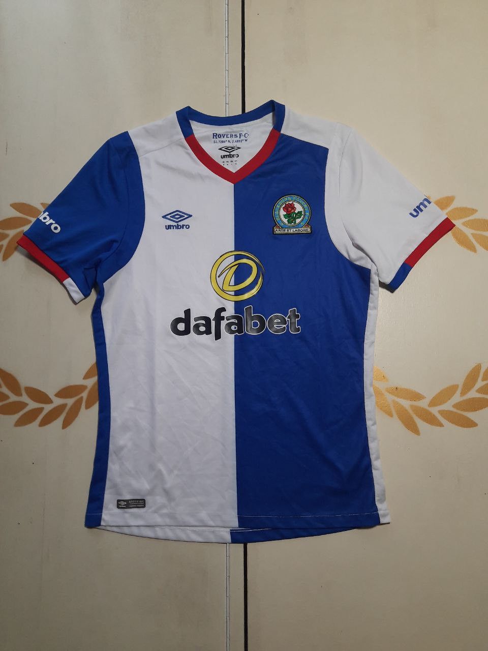 Umbro Umbro Blackburn Rovers Jersey 2016-2017 Size US M / EU 48-50 / 2 - 5 Thumbnail