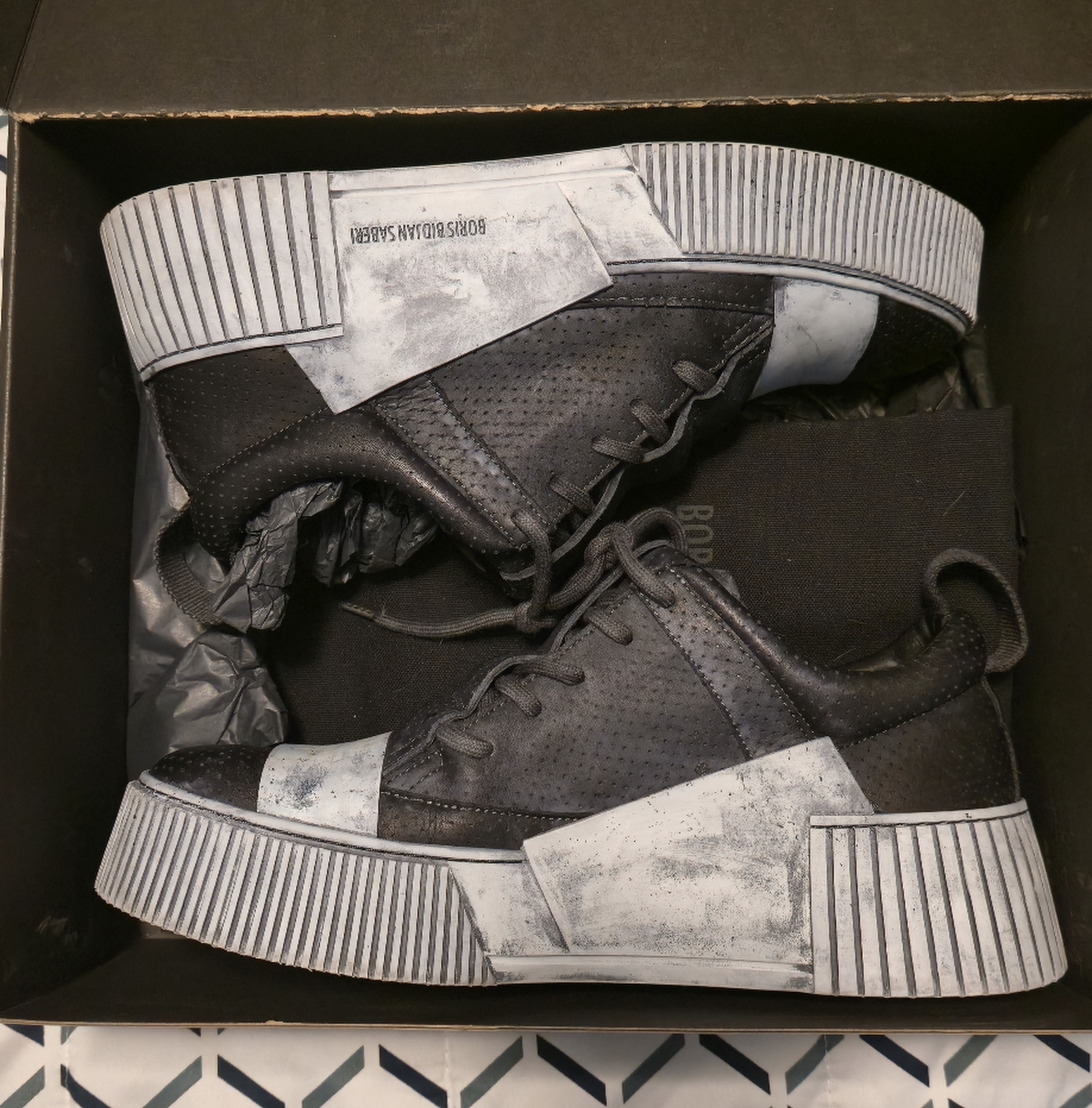 BAMBA2.1 Perforated Low Top Sneaker