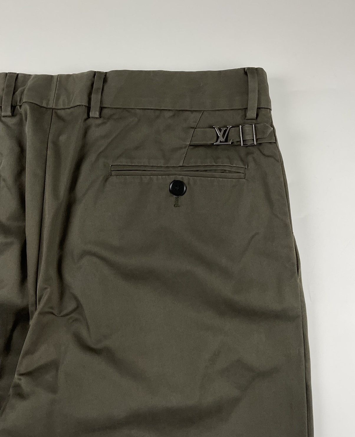 Louis Vuitton Louis Vuitton LV Logo Buckle Trouser Size US 32 / EU 48 - 9 Thumbnail