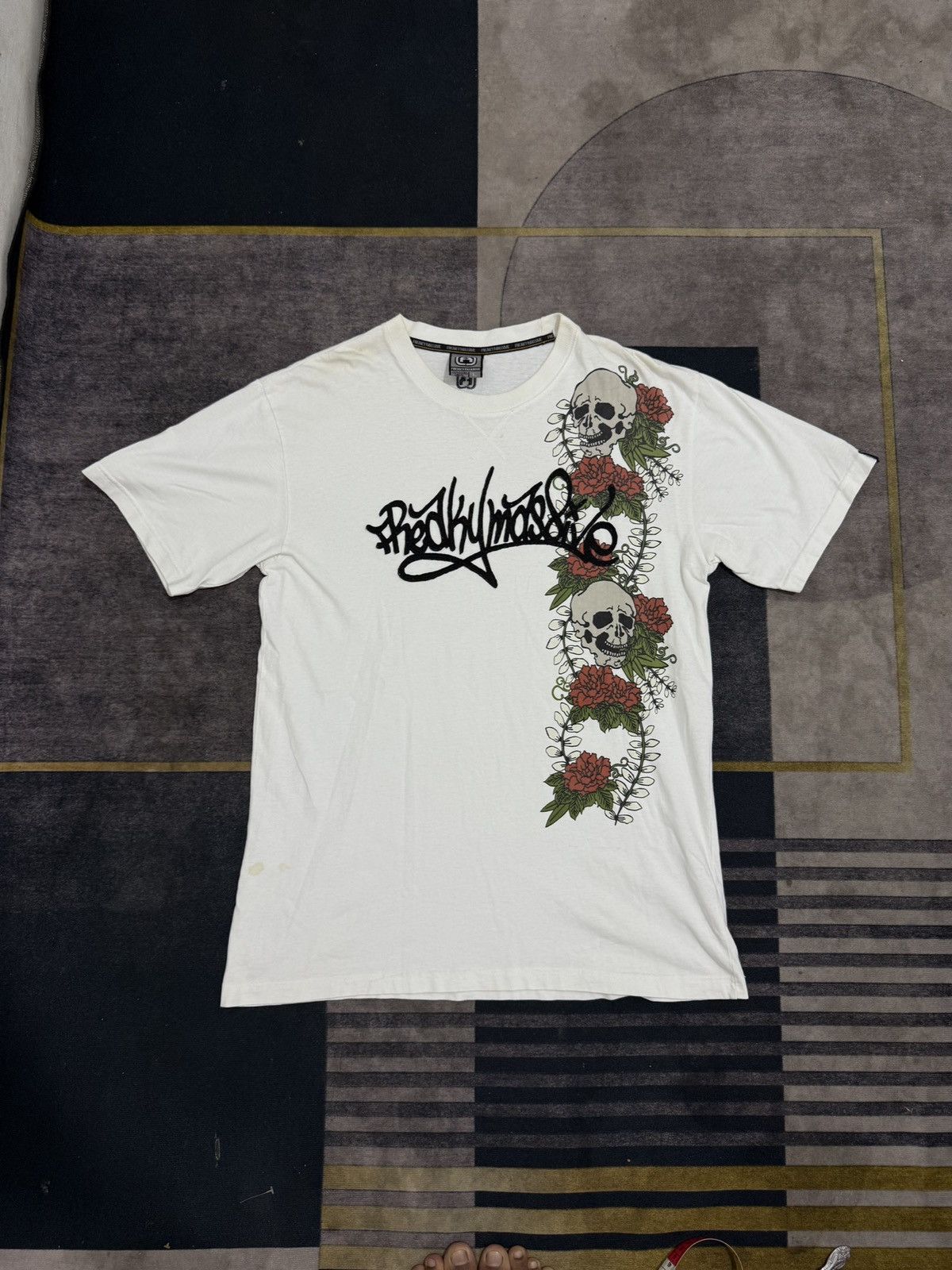 Tapout FREAKY MASIVE SKULL ART TSHIRT Size US XL / EU 56 / 4 - 1 Thumbnail