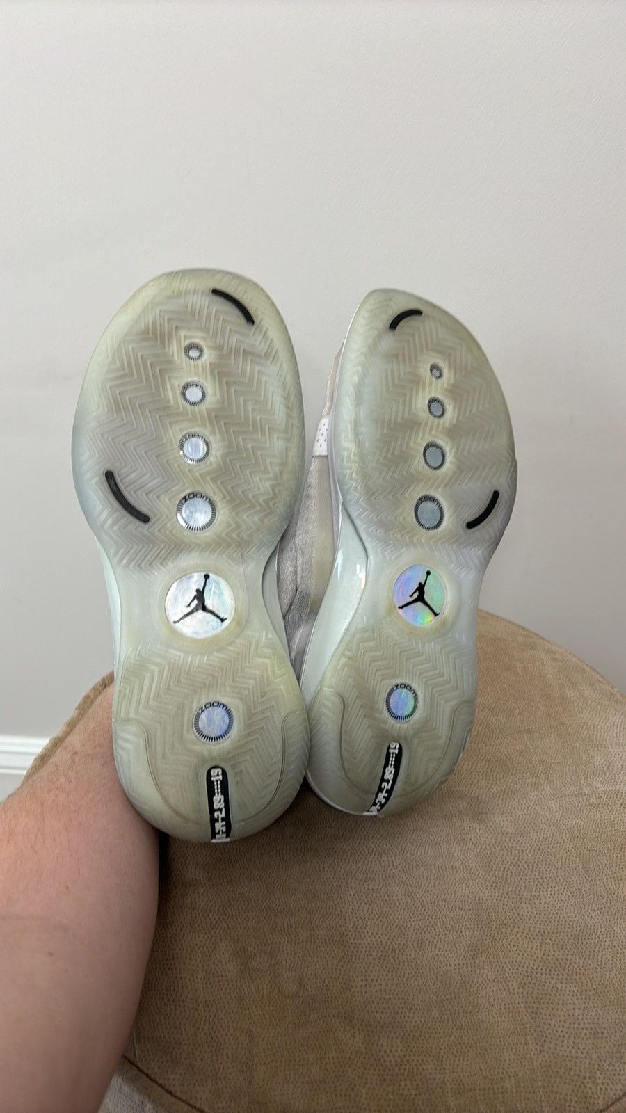 Jordan Brand × Nike Jordan XXXIV White Metallic Silver AR3240-101 Size US 14 / EU 47 - 6 Thumbnail