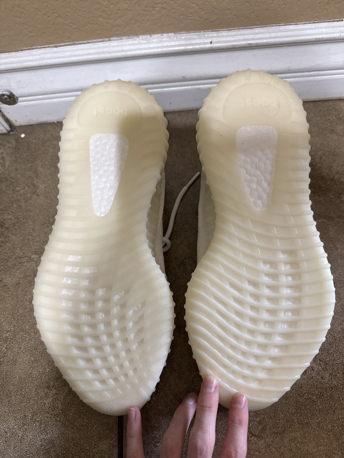 Yeezy Yeezy Boost 350 V2 Bone Size US 10 / EU 43 - 5 Thumbnail