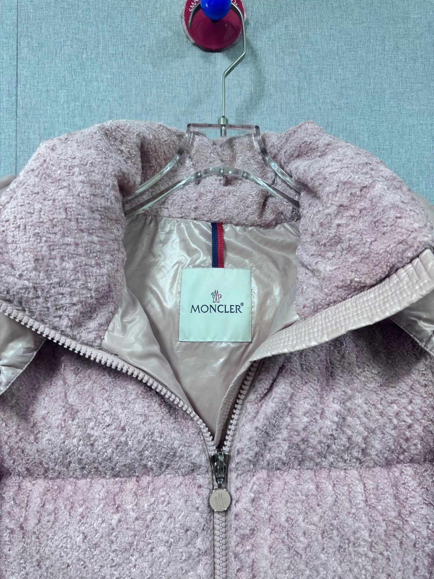 Moncler Moncler pink wool paneled down jacket size 3 Size L / US 10 / IT 46 - 5 Thumbnail