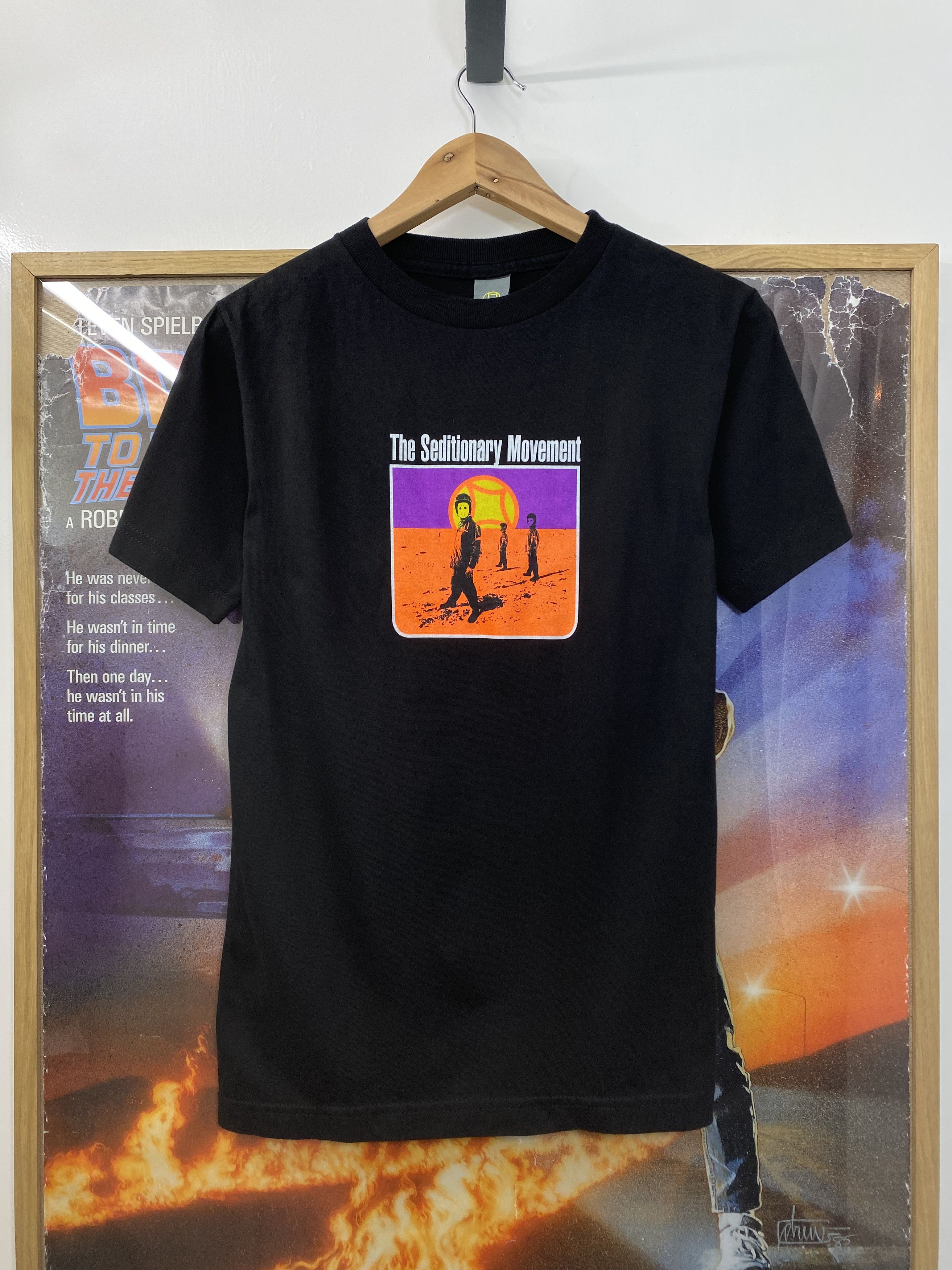 Freshjive × Vintage 00s Freshjive Optical Signature Seditionary Movement Tee Size US S / EU 44-46 / 1 - 1 Thumbnail