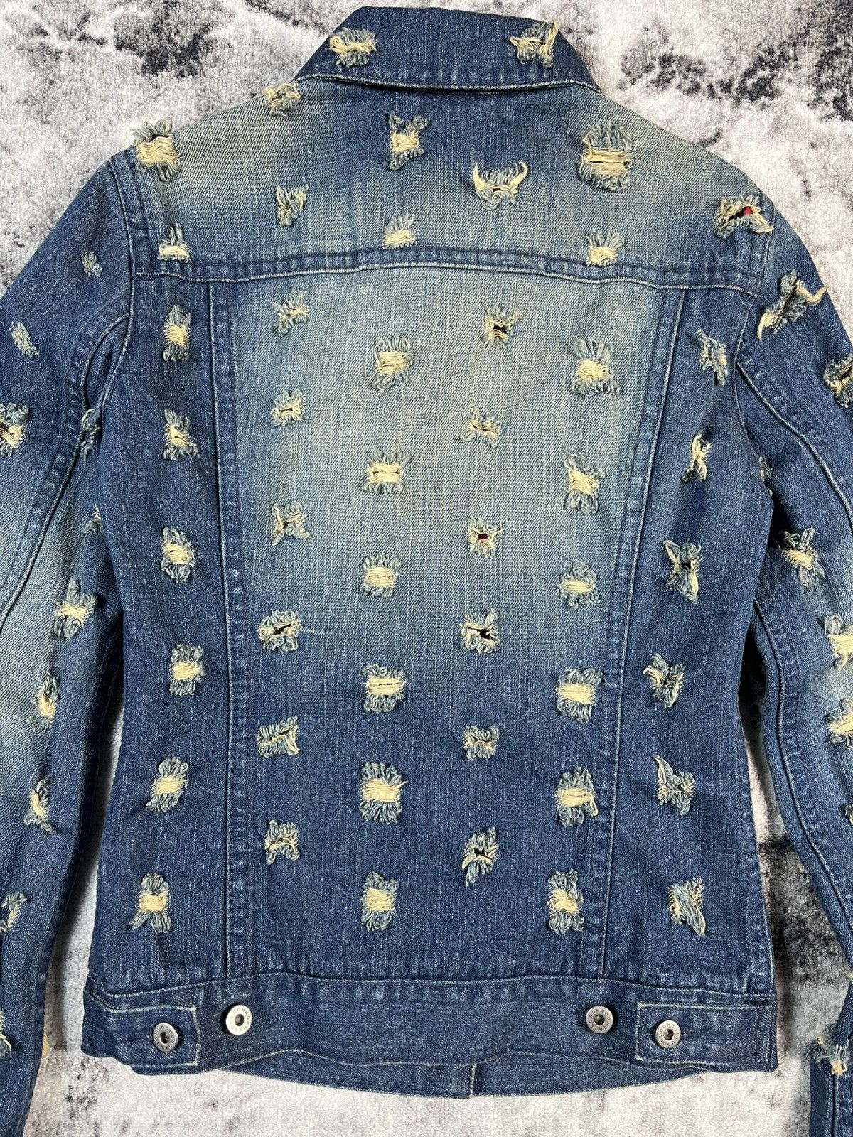 Hugo Boss Hugo Boss Distressed Denim Jacket Women S Blue Size S / US 4 / IT 40 - 14 Thumbnail