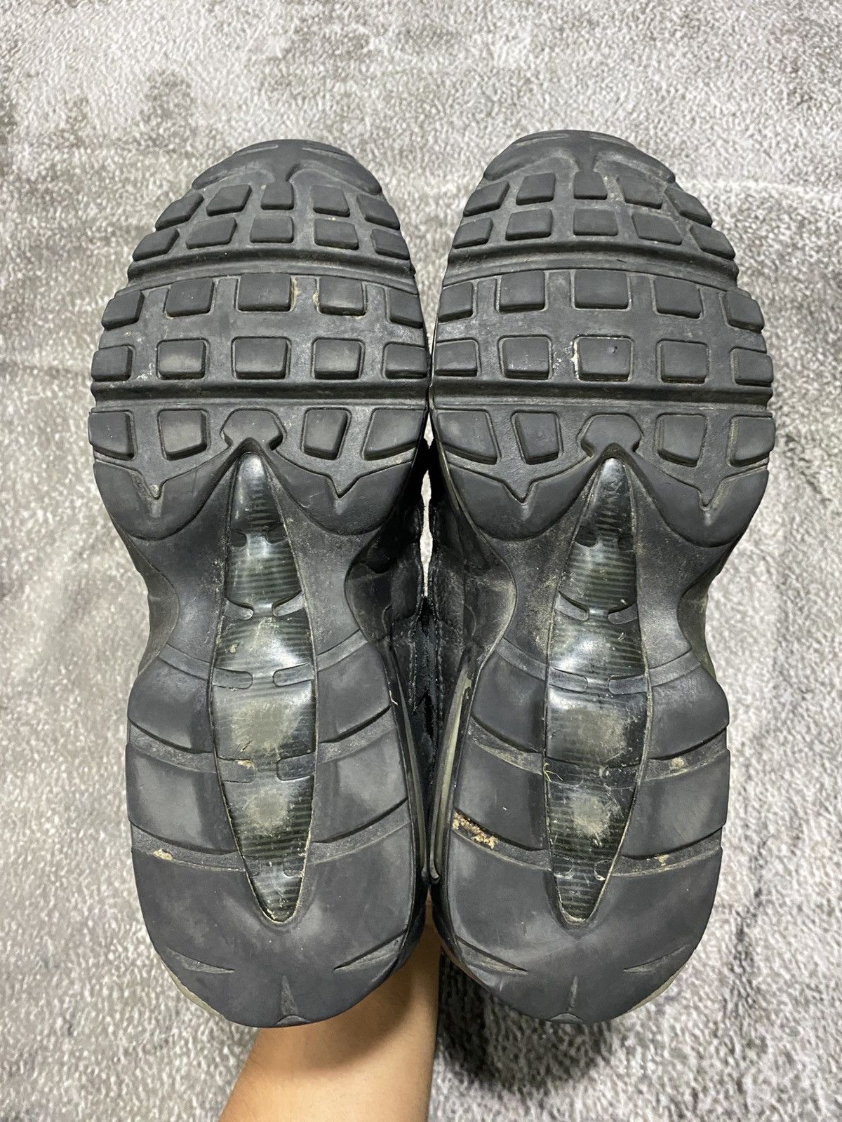 Nike Nike Air Max 95 Essential Triple Black 2020 Size US 8.5 / EU 41-42 - 7 Thumbnail