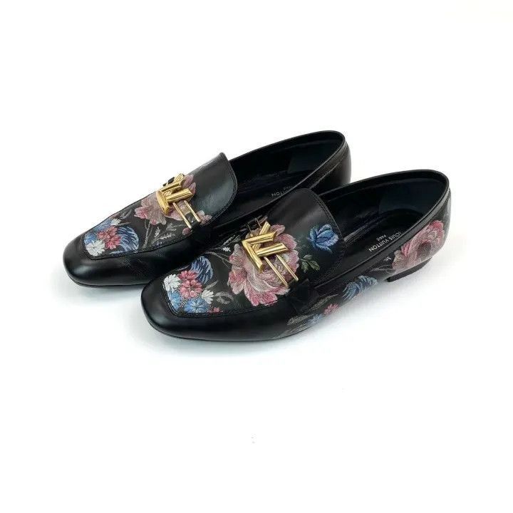 Louis Vuitton Louis Vuitton Logo Floral Embroidered Casual Shoes -2508 Size US 6 / IT 36 - 1 Thumbnail