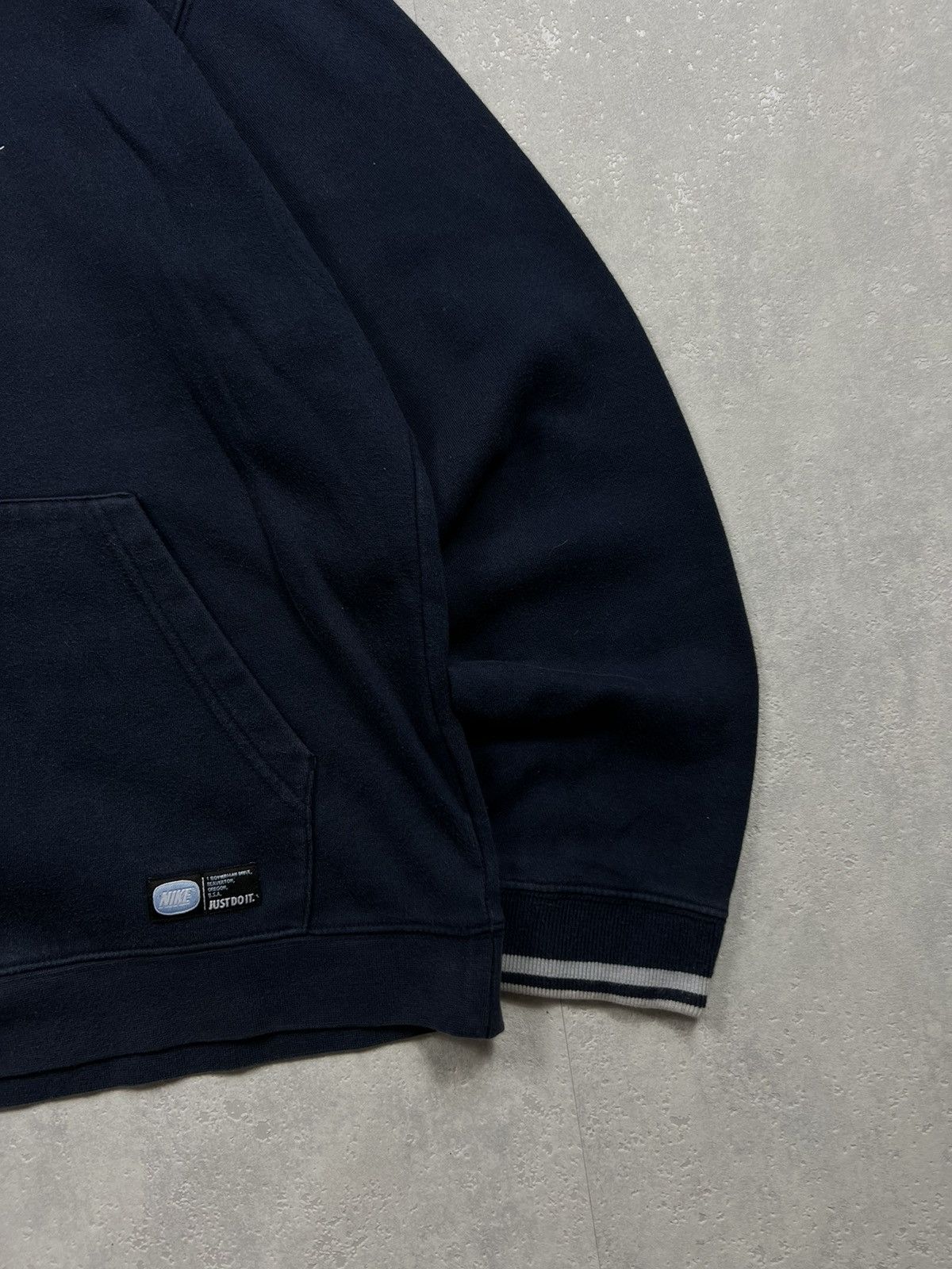 Nike 00's NIKE HOODIE BIG CENTRAL SWOOSH LOGO RETRO Y2K Size US S / EU 44-46 / 1 - 2 Thumbnail